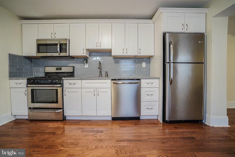 PORT RICHMOND - Residential