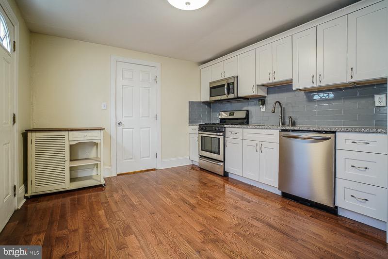 PORT RICHMOND - Residential