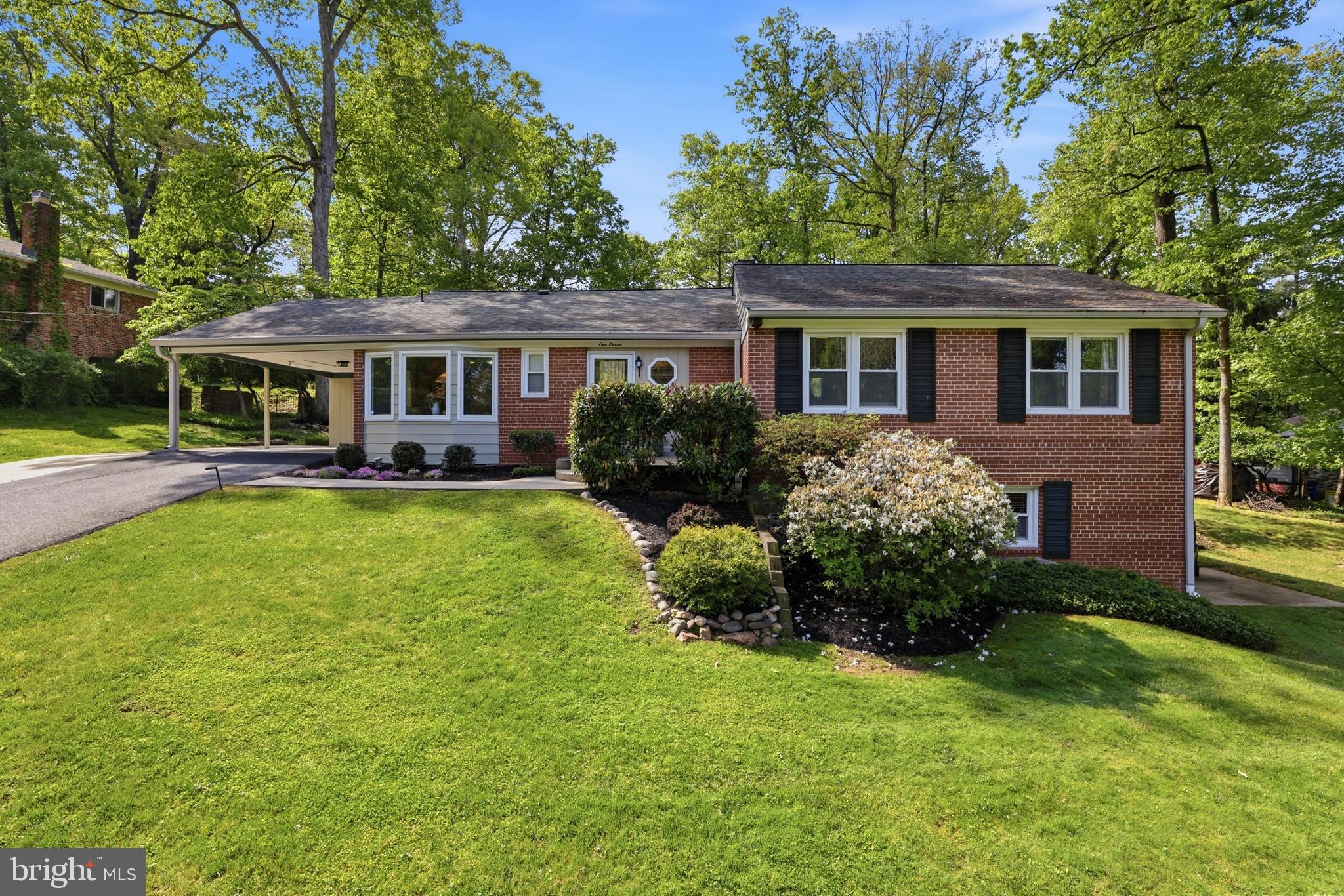 SHERWOOD FOREST - Residential