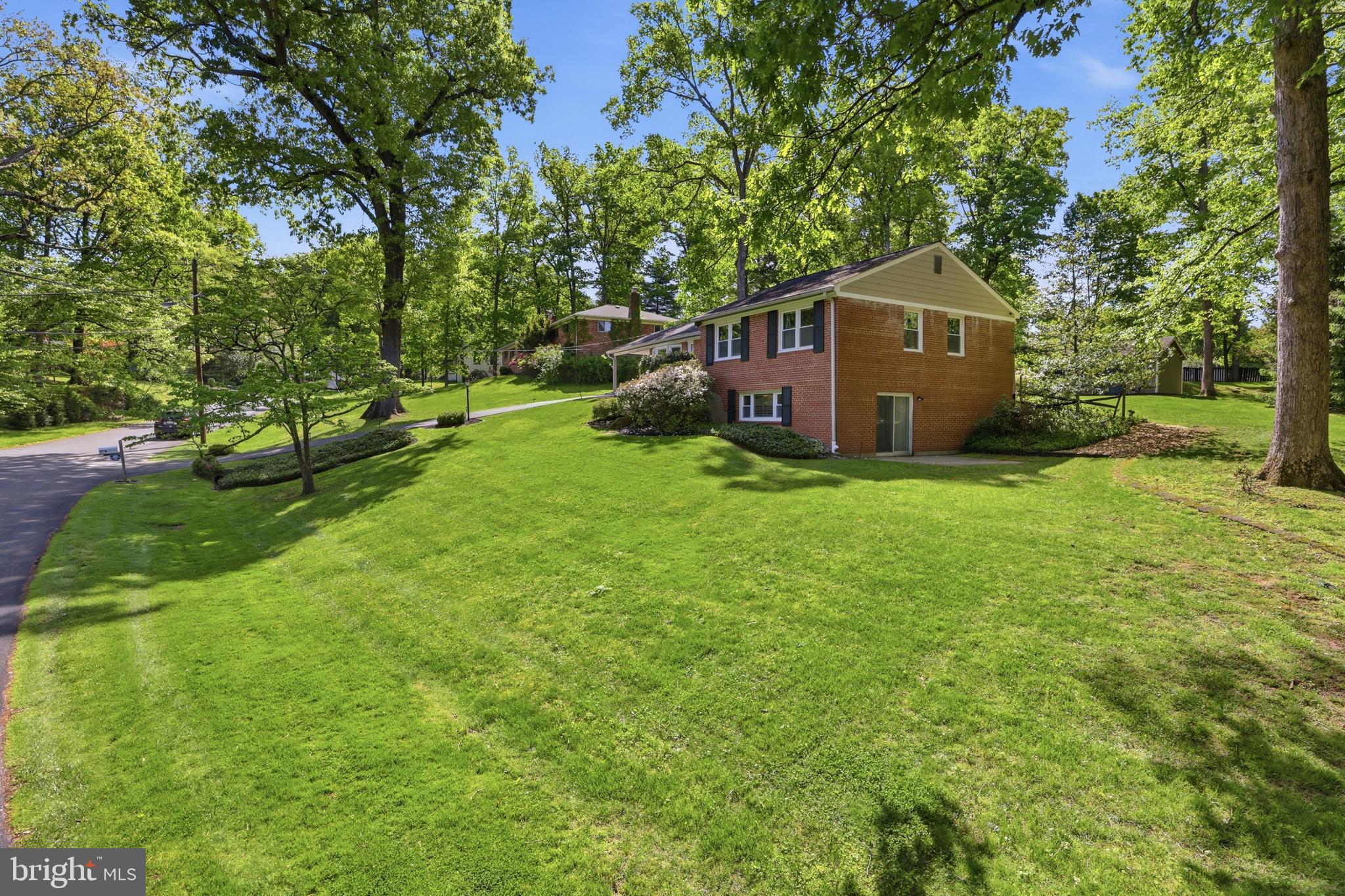 SHERWOOD FOREST - Residential