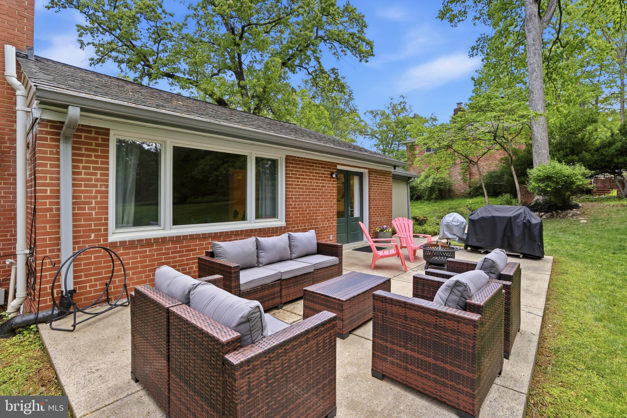 SHERWOOD FOREST - Residential