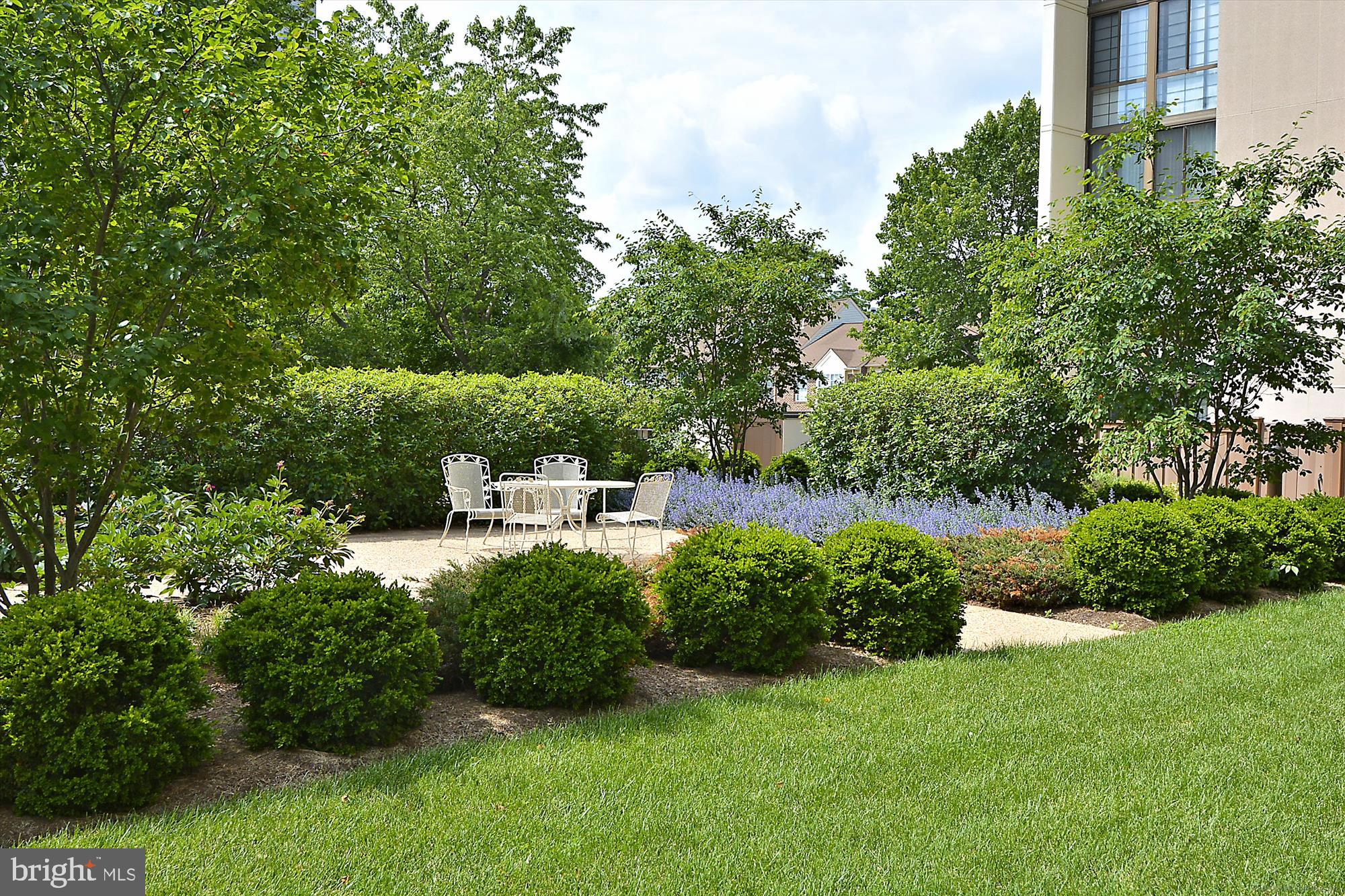 GREENHOUSE - Residential Lease