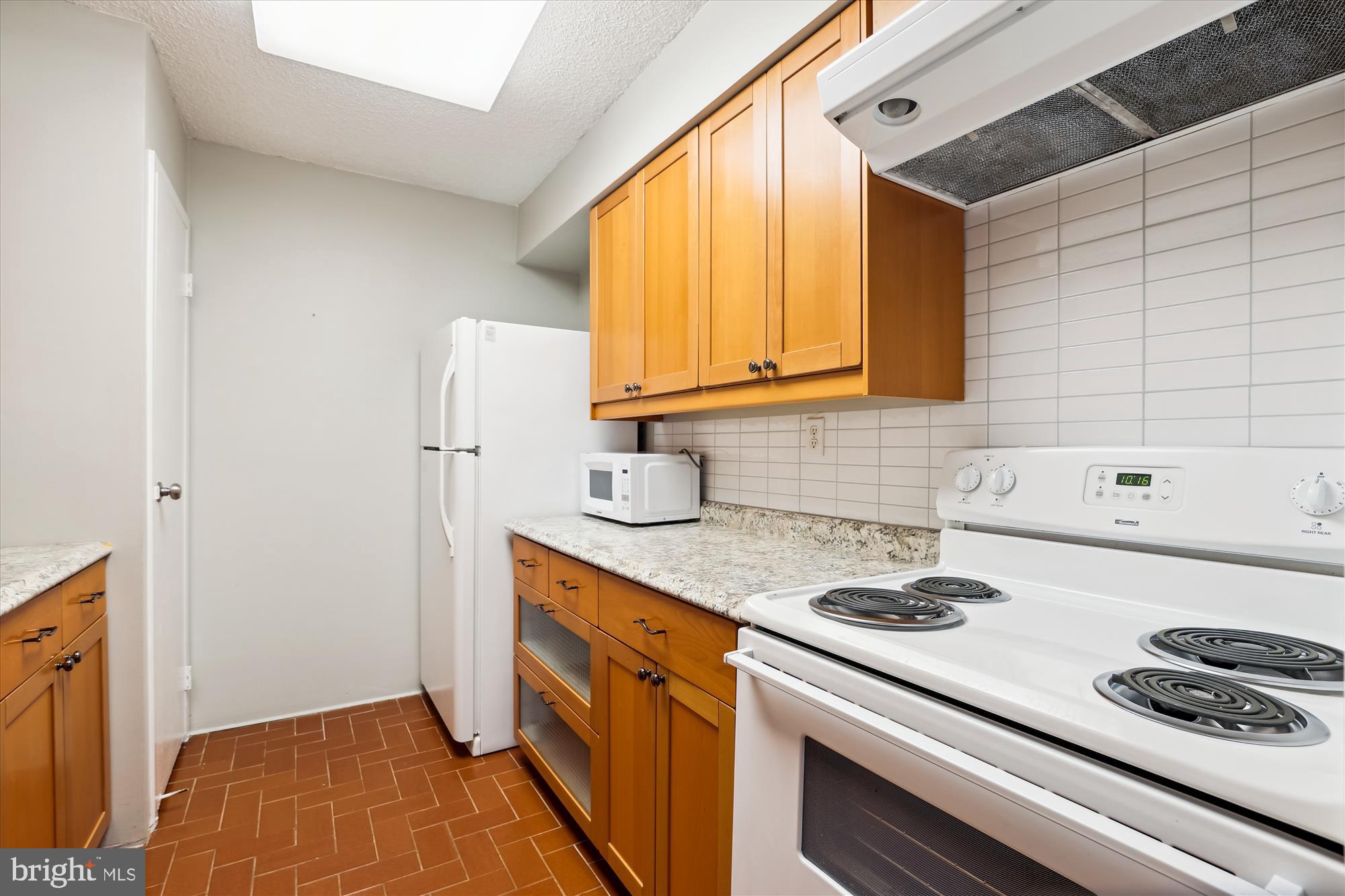 GREENHOUSE - Residential Lease