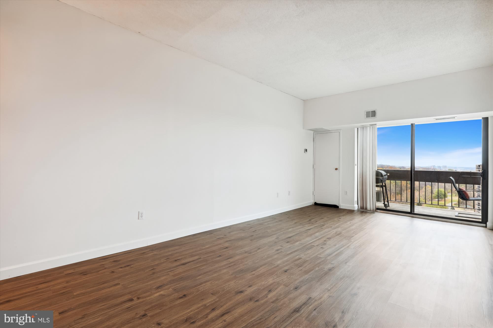 GREENHOUSE - Residential Lease