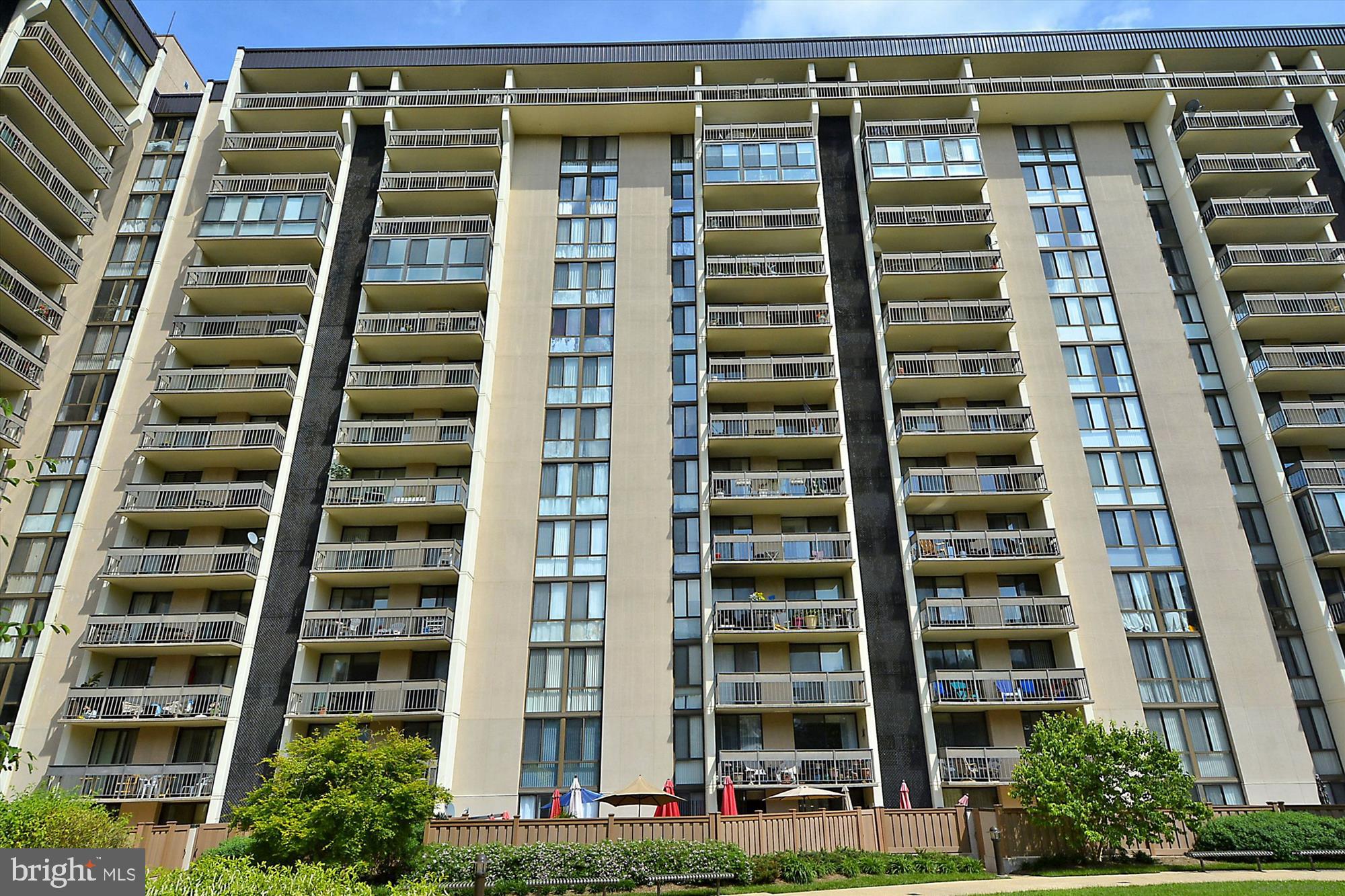 GREENHOUSE - Residential Lease