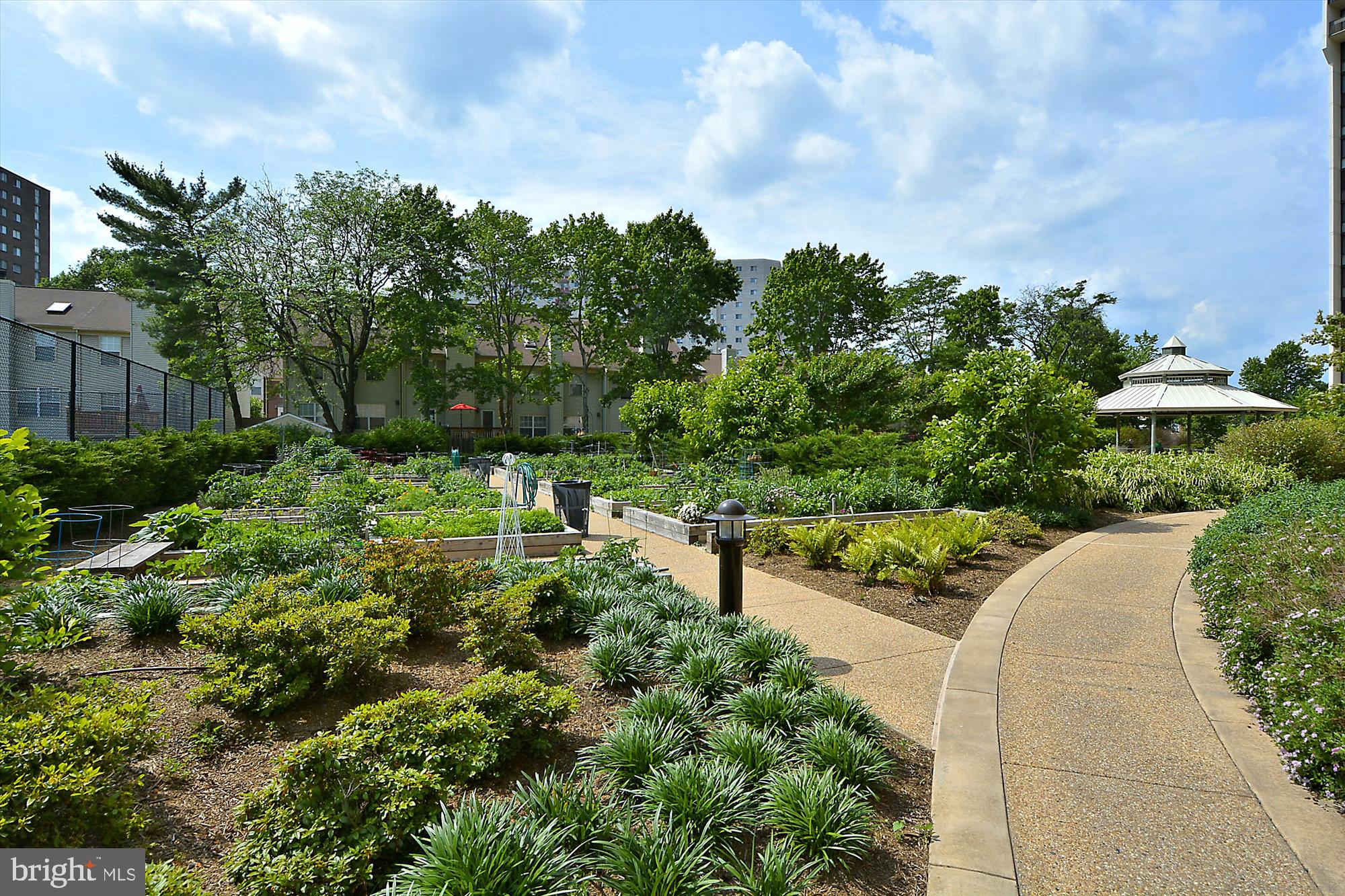 GREENHOUSE - Residential Lease