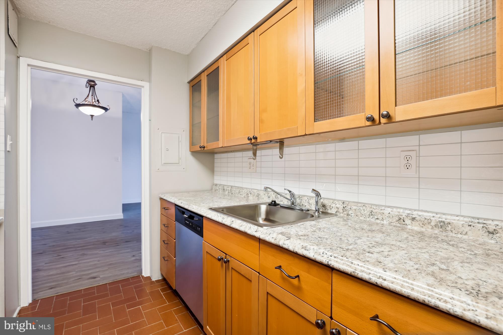 GREENHOUSE - Residential Lease