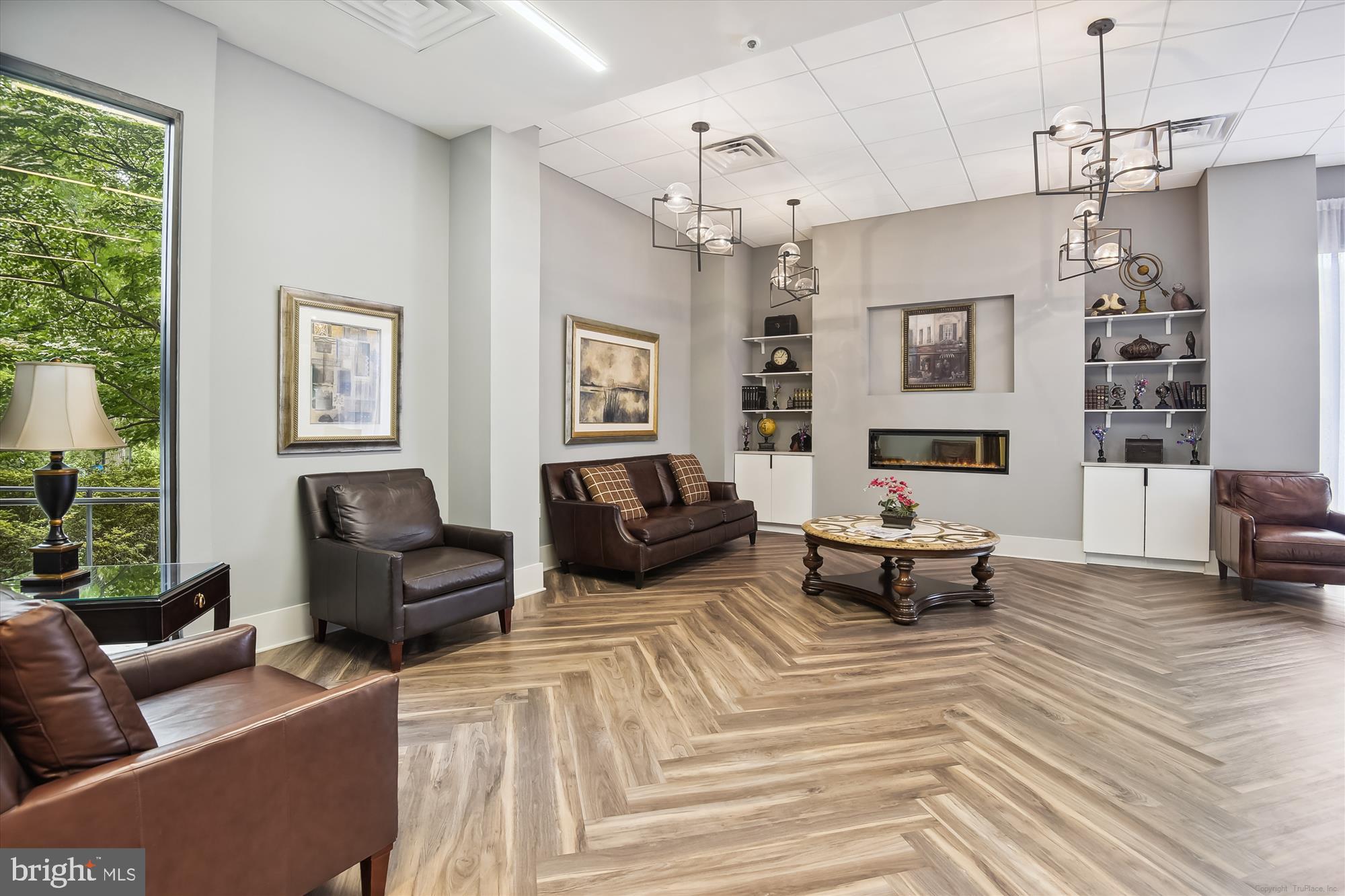 GREENHOUSE - Residential Lease