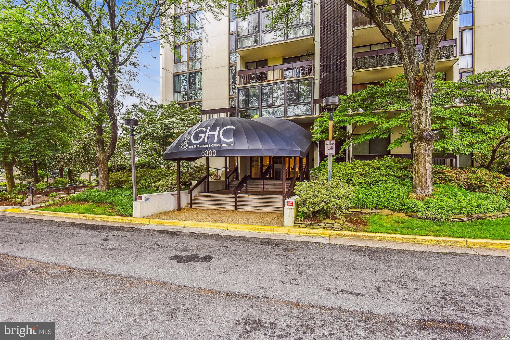 GREENHOUSE - Residential Lease