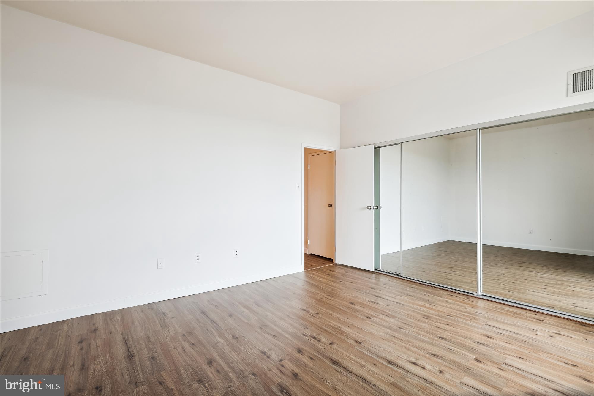 GREENHOUSE - Residential Lease