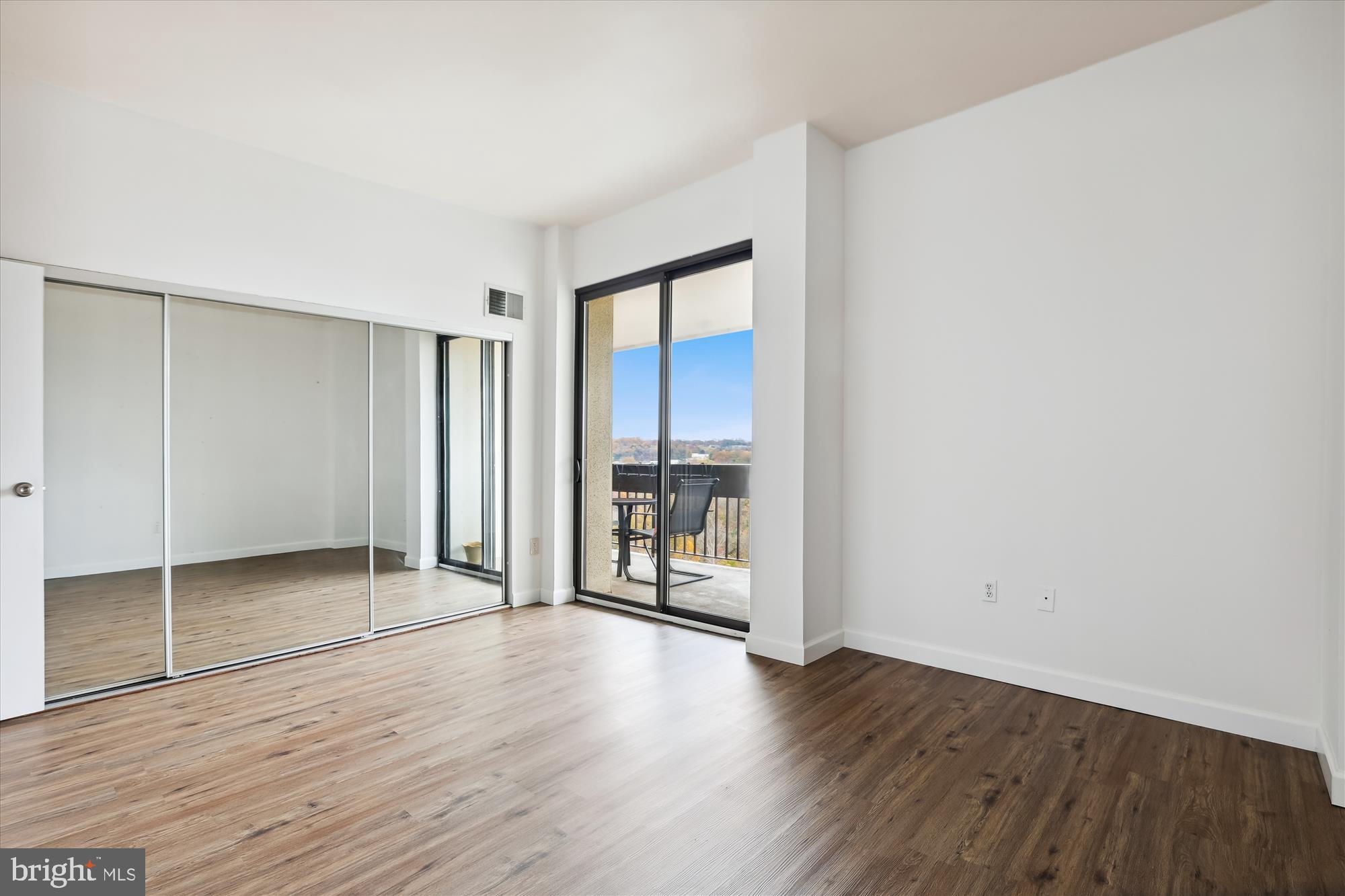 GREENHOUSE - Residential Lease