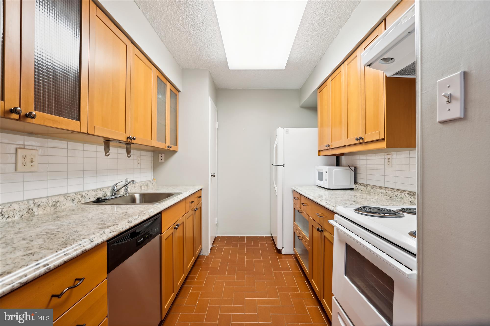 GREENHOUSE - Residential Lease