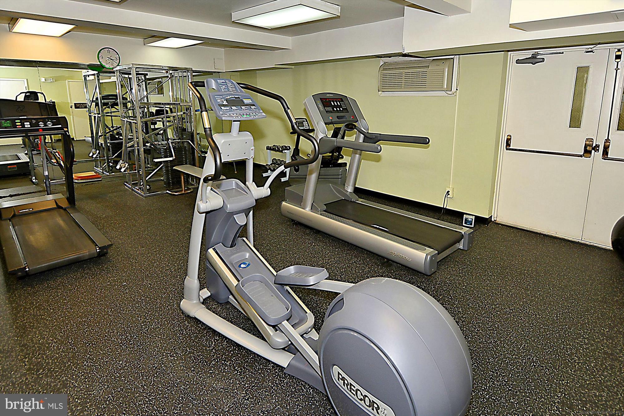 GREENHOUSE - Residential Lease