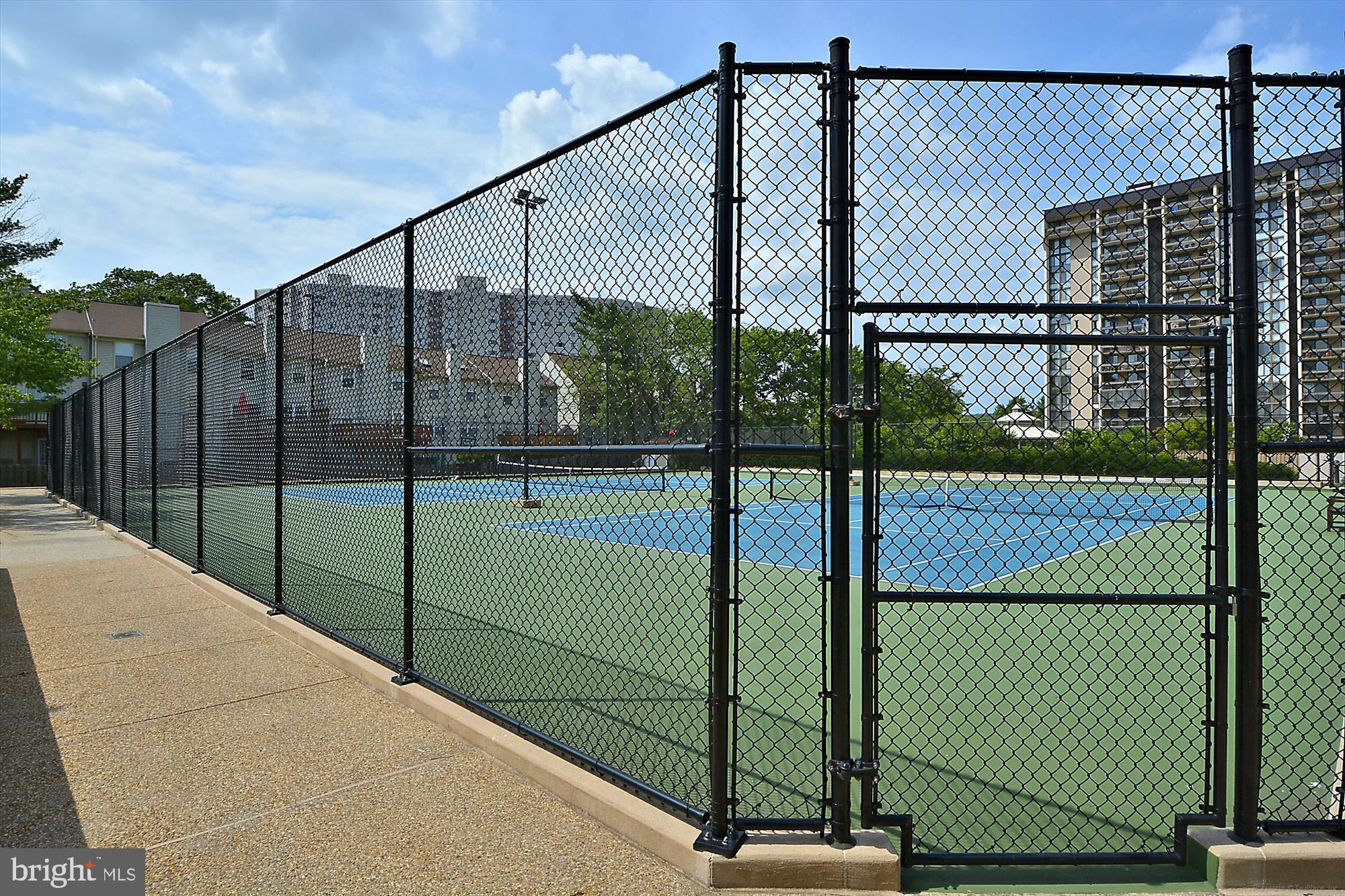 GREENHOUSE - Residential Lease