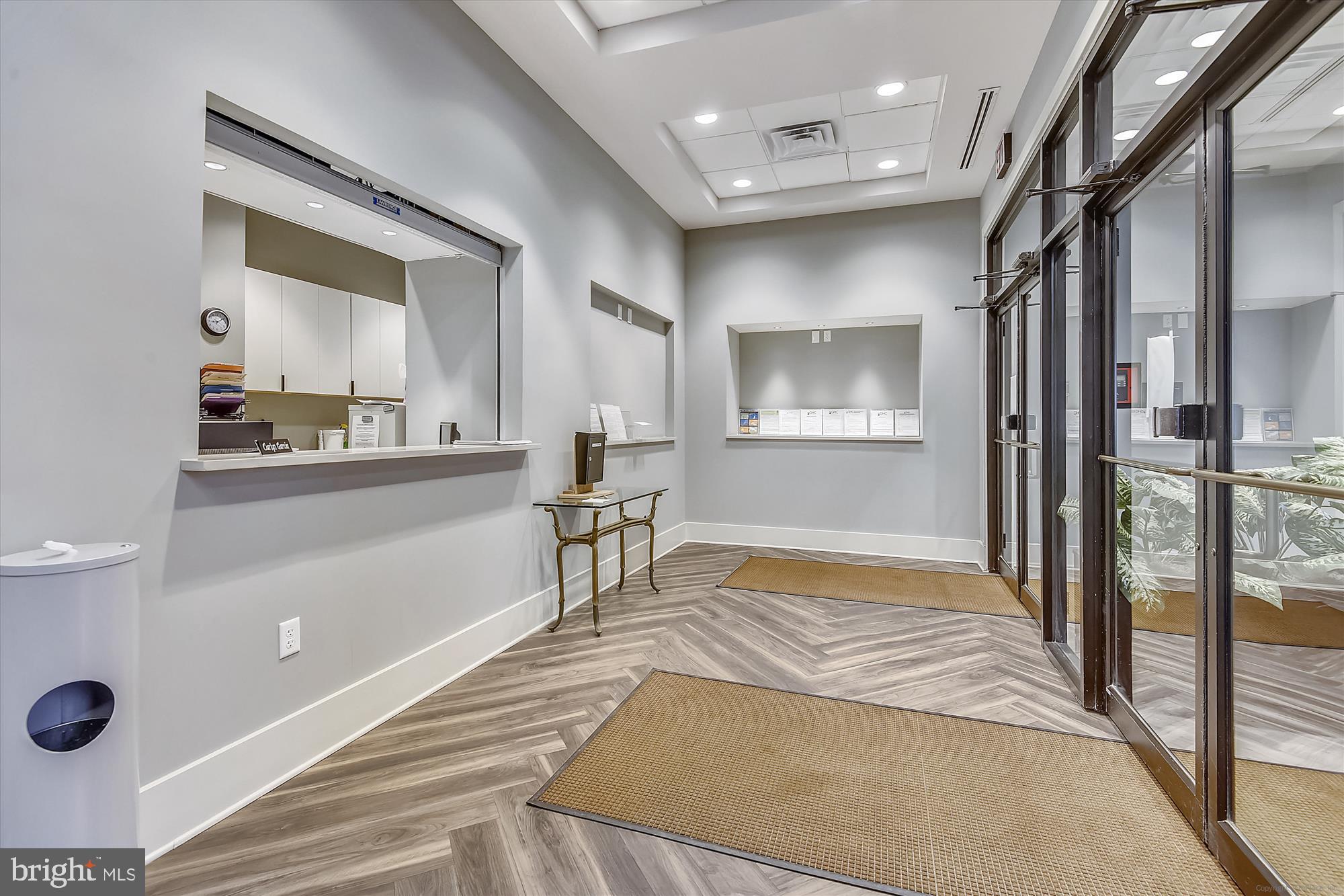 GREENHOUSE - Residential Lease