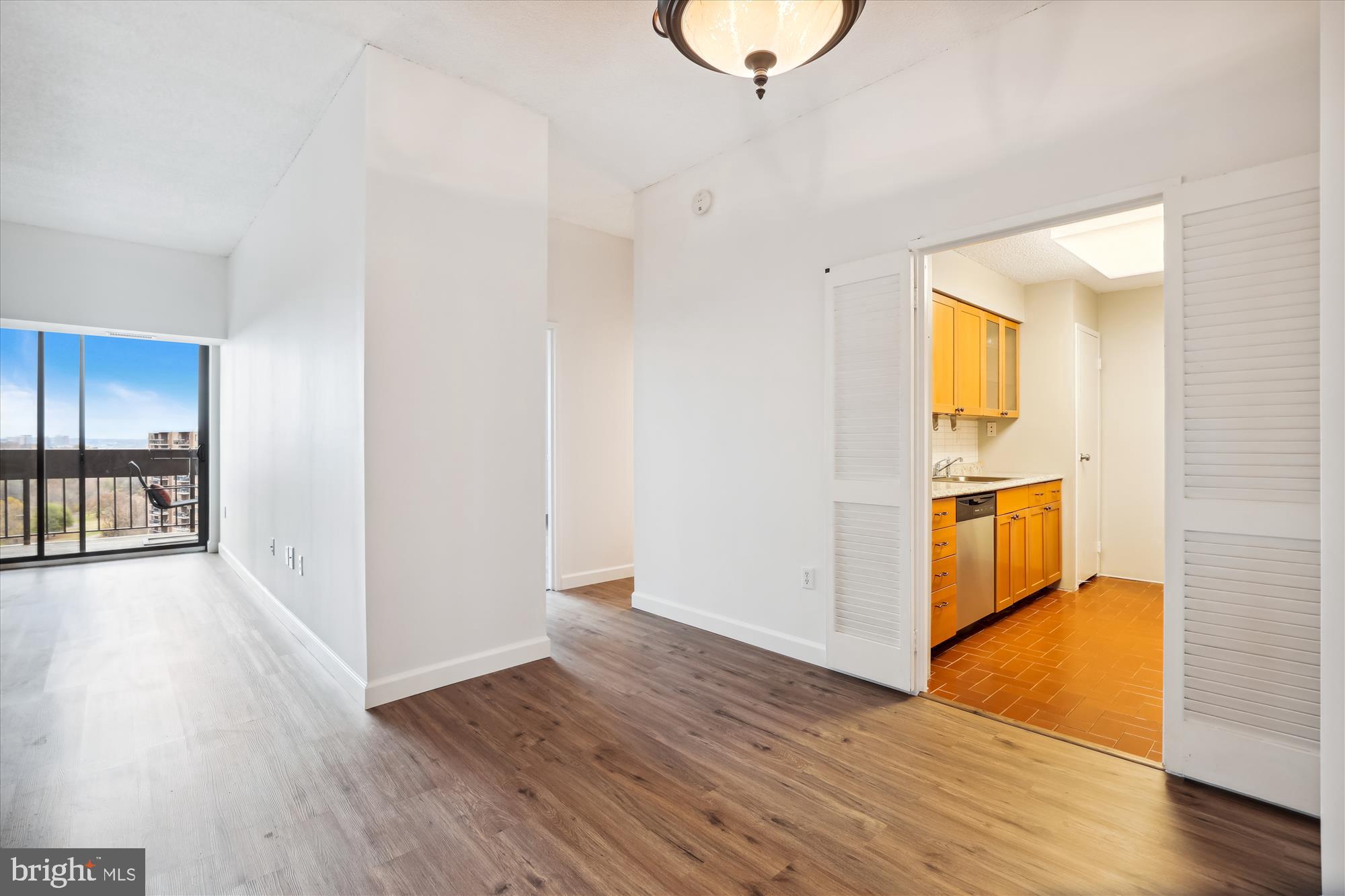 GREENHOUSE - Residential Lease