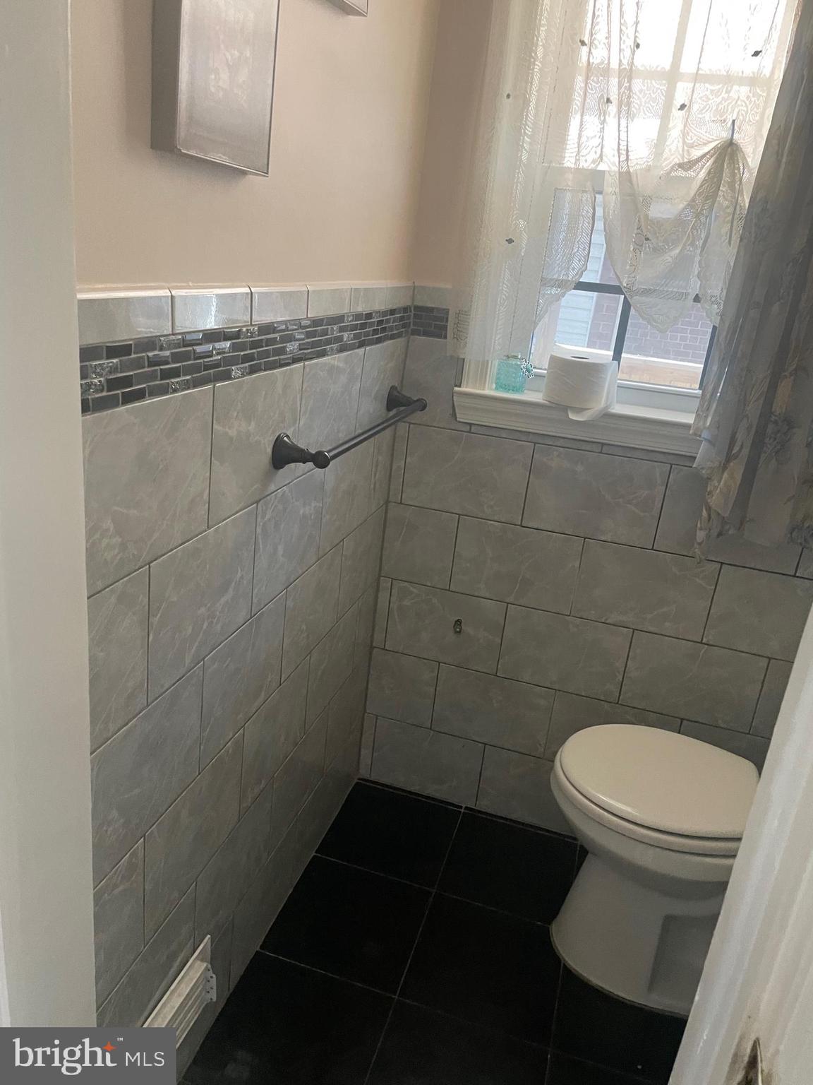 UNIVERSITY GARDENS - Residential