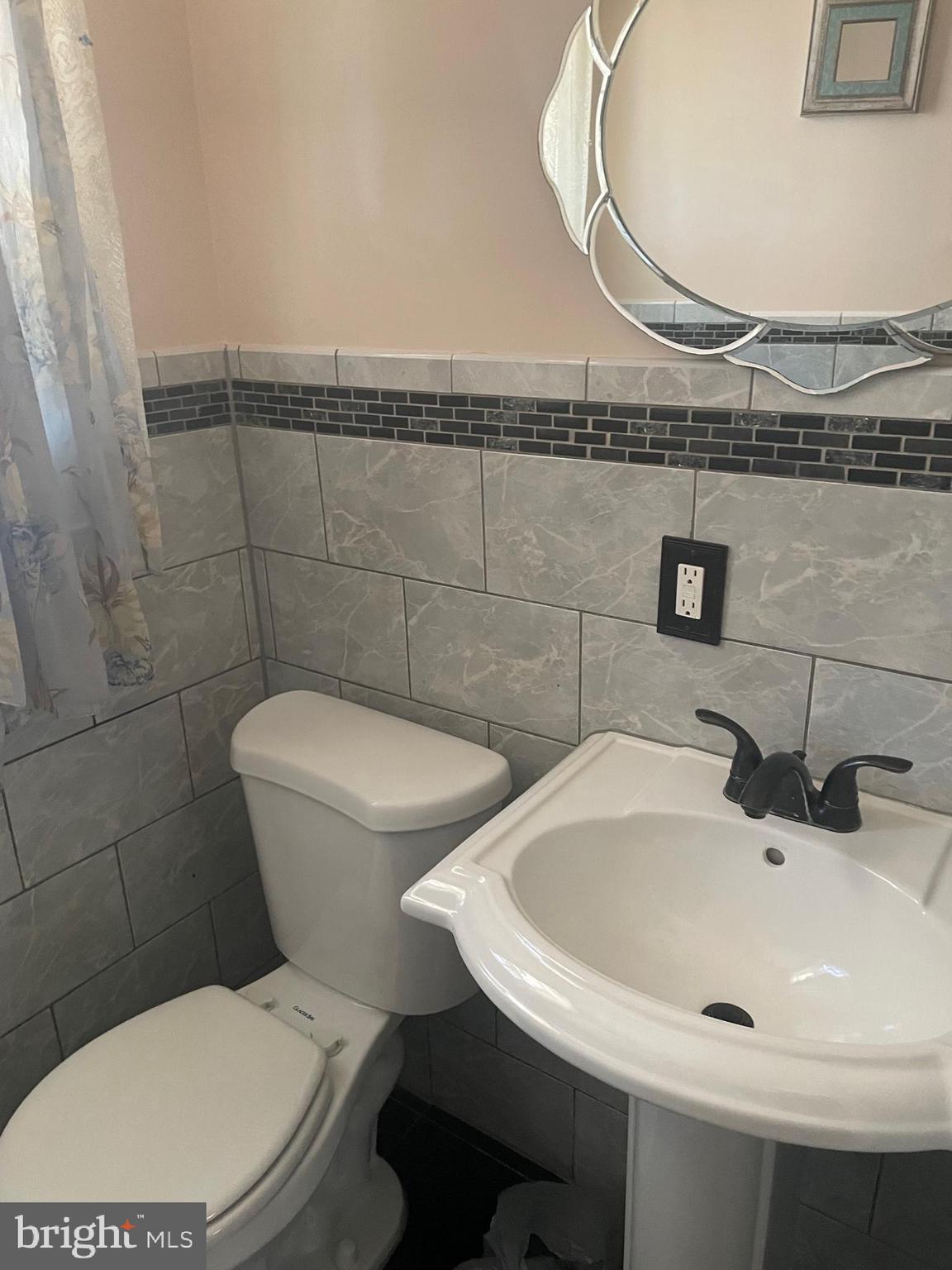 UNIVERSITY GARDENS - Residential