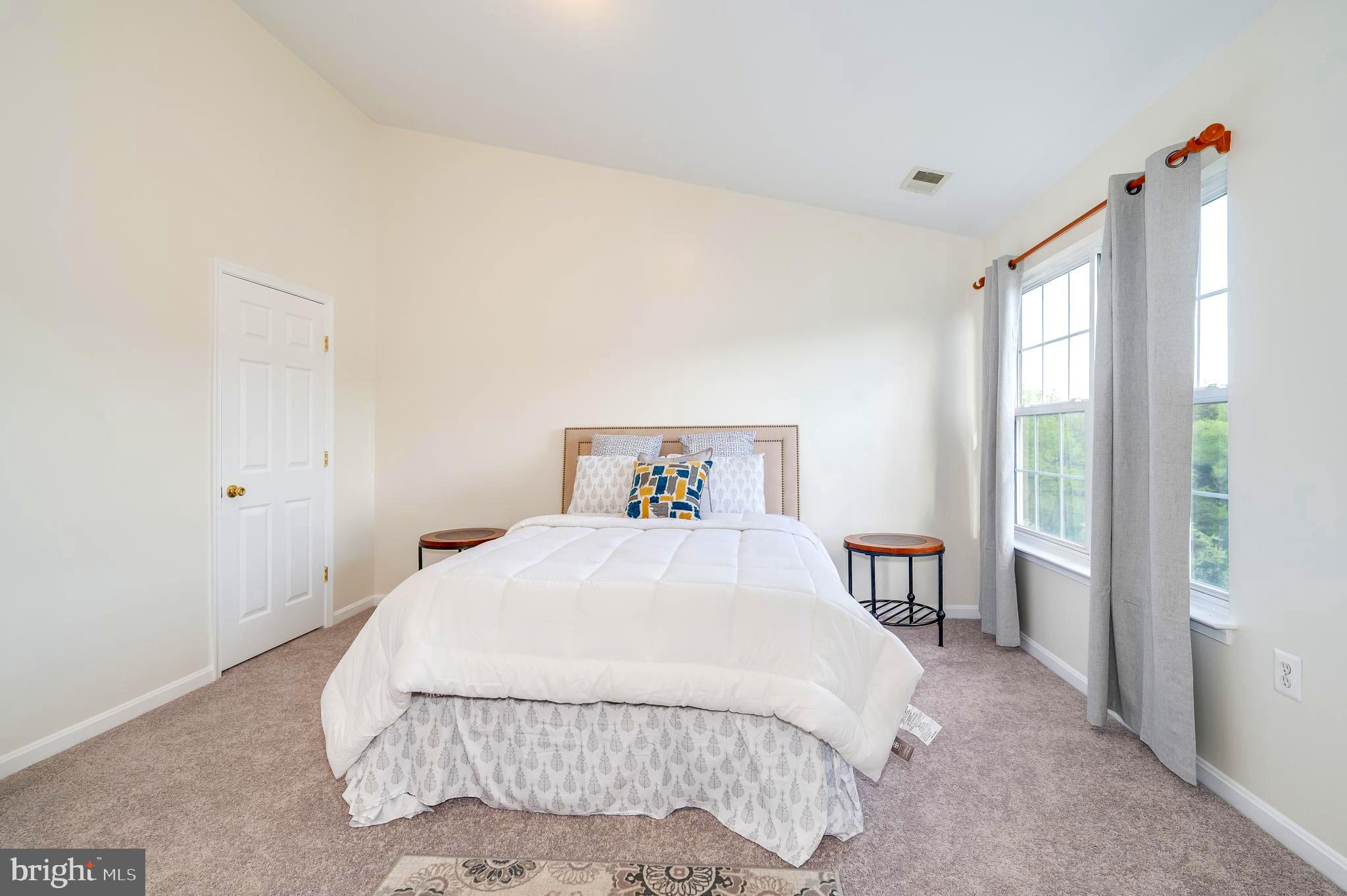 LEE'S RIDGE - Residential