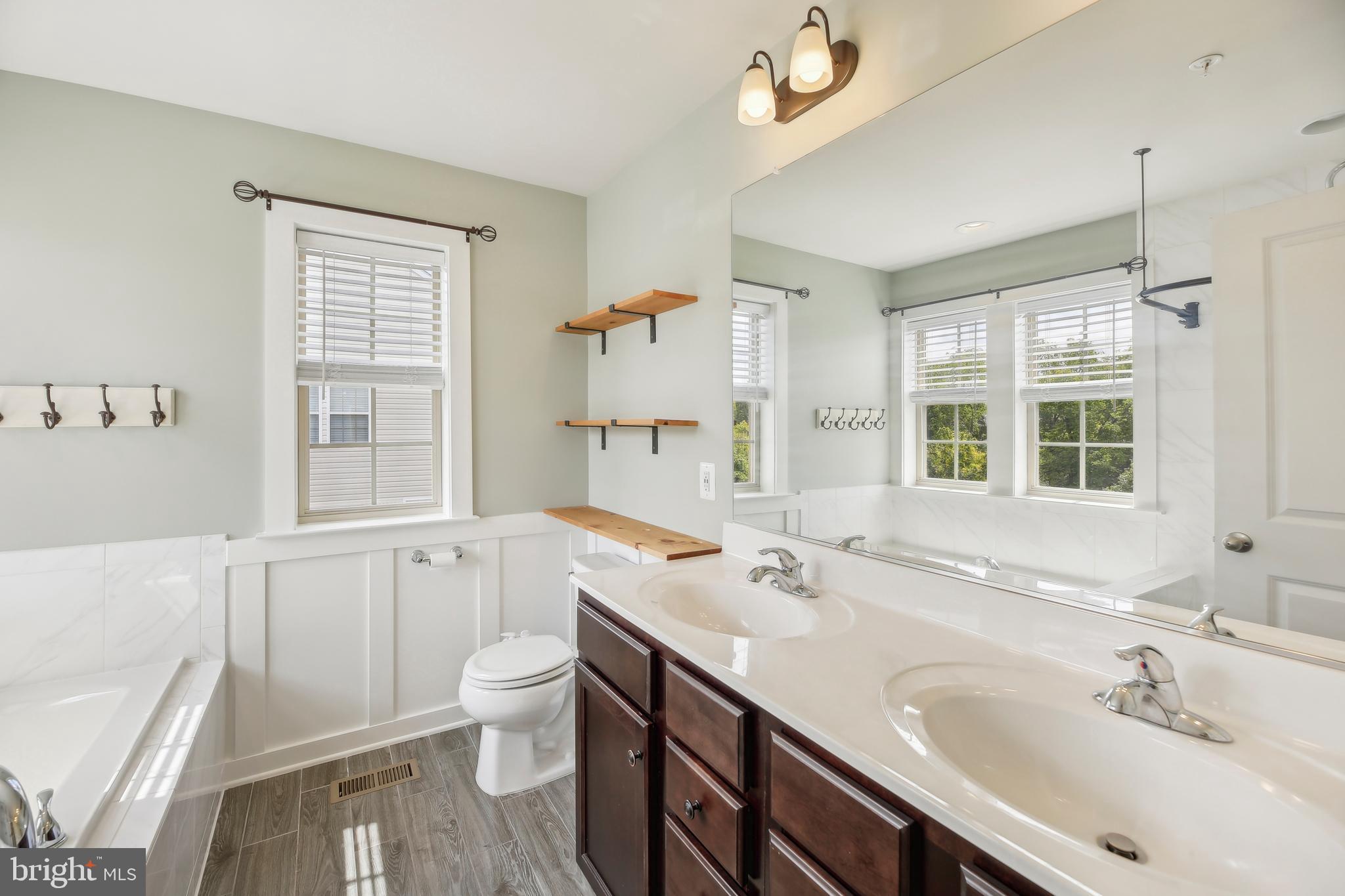 TUSCARORA CREEK - Residential