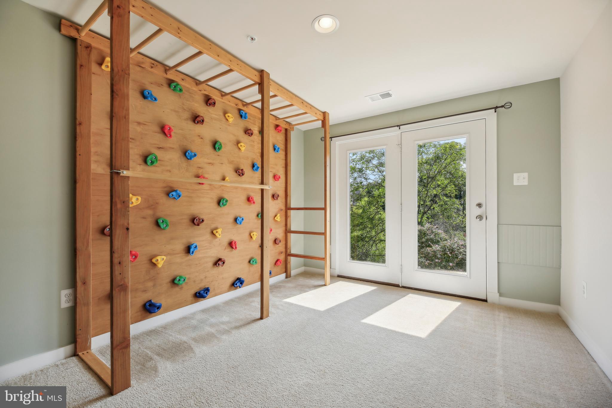 TUSCARORA CREEK - Residential