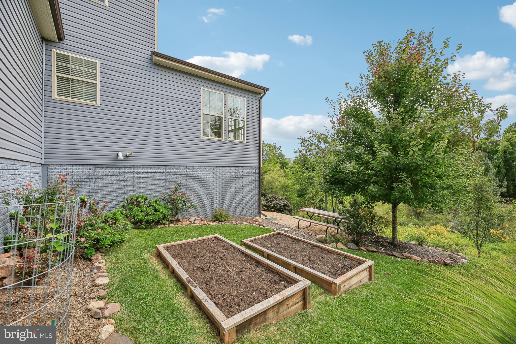 TUSCARORA CREEK - Residential