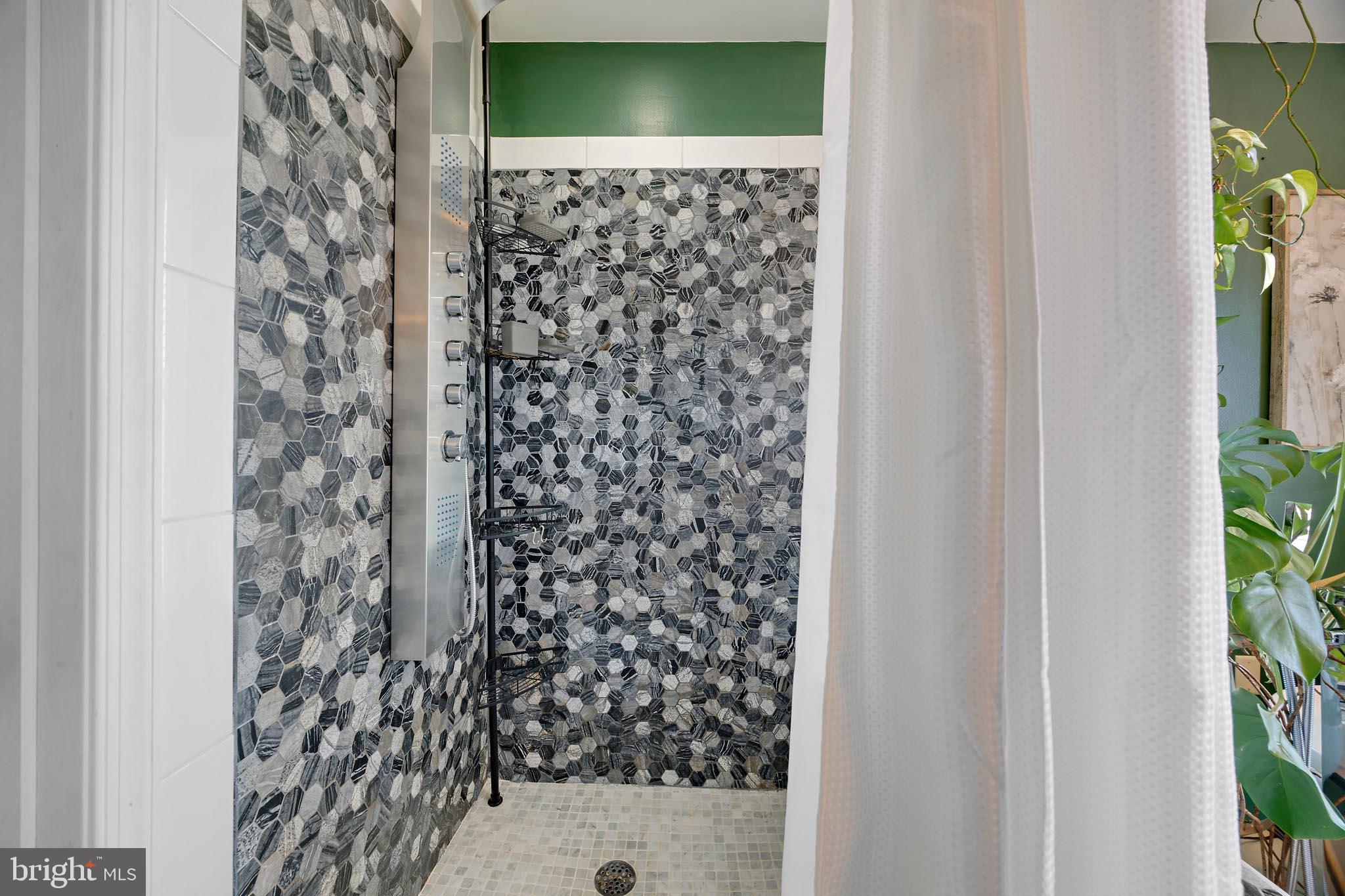 SILVER SANDS - Residential