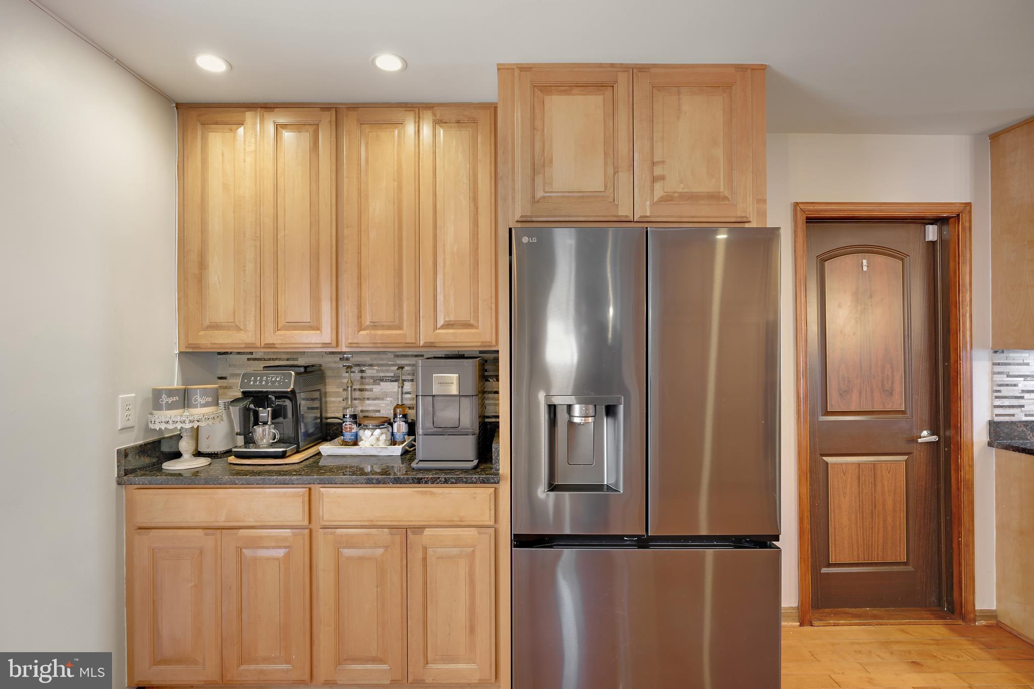 SILVER SANDS - Residential