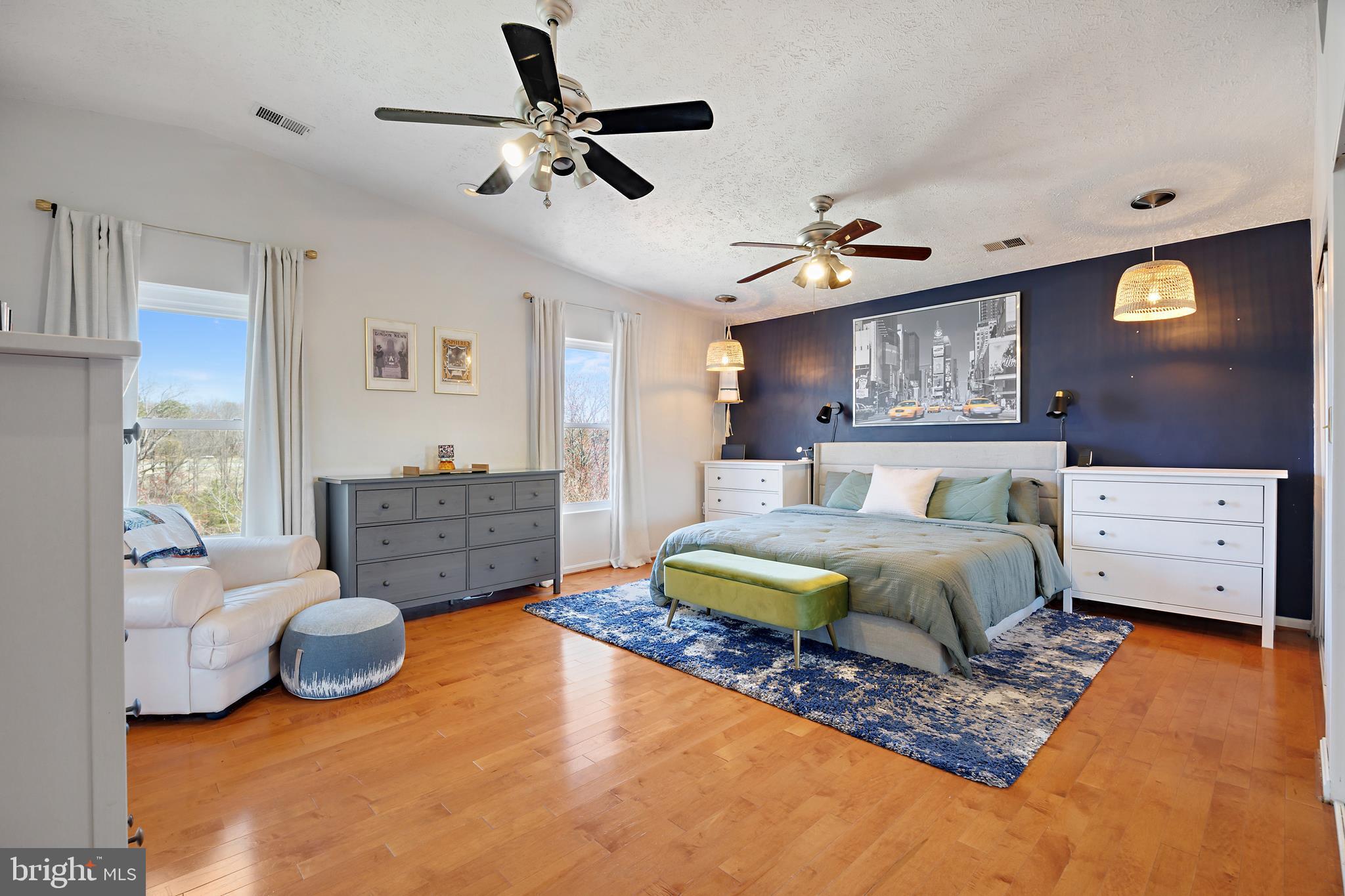 SILVER SANDS - Residential