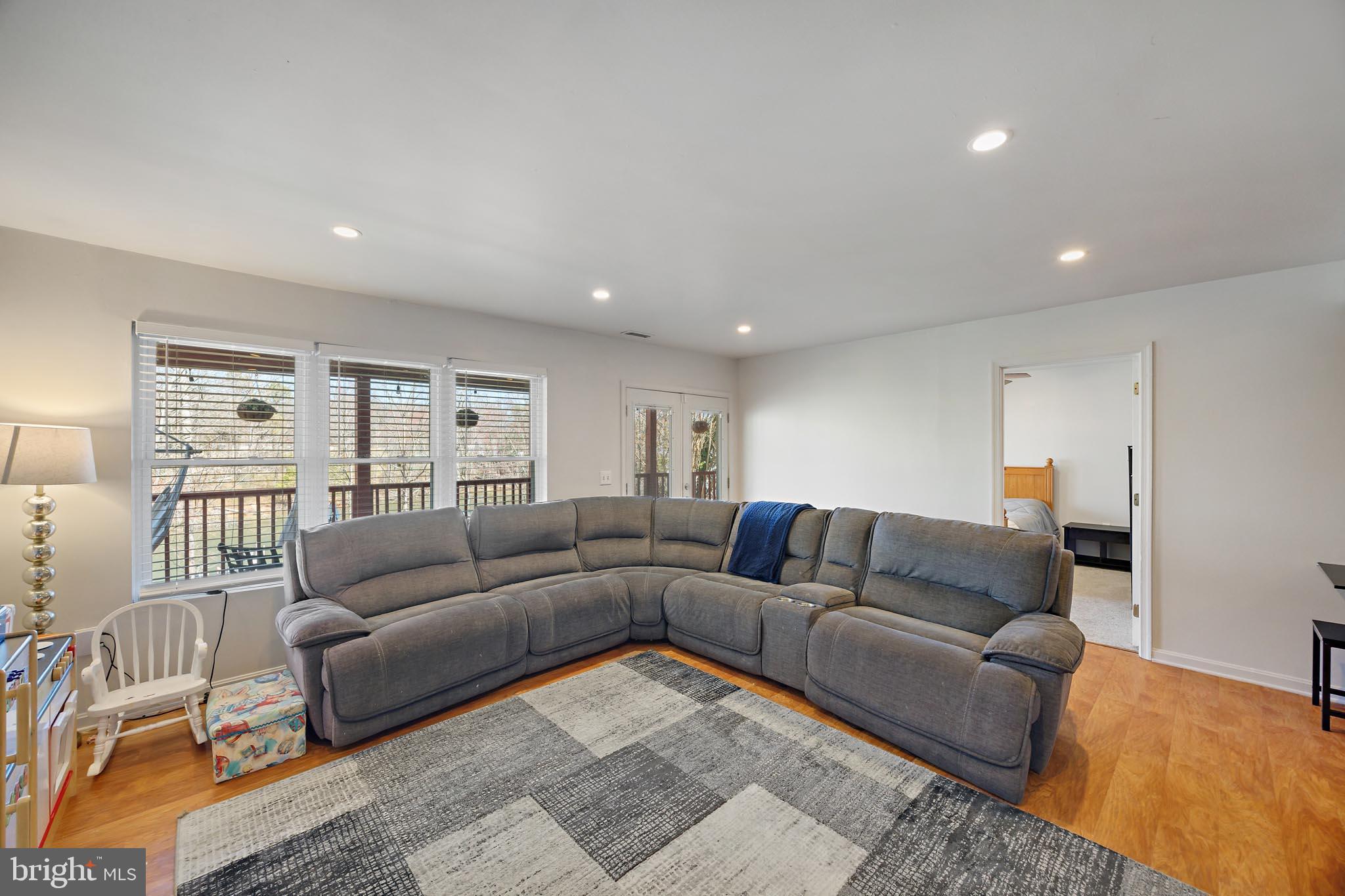 SILVER SANDS - Residential