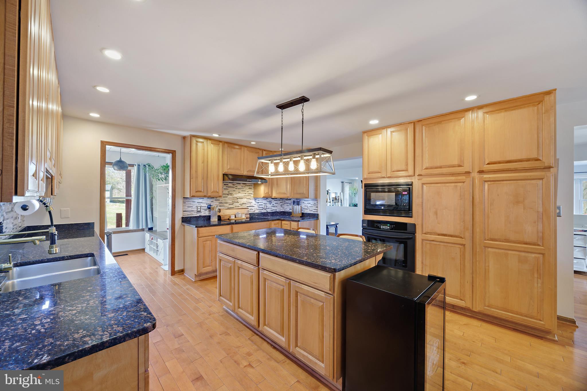 SILVER SANDS - Residential