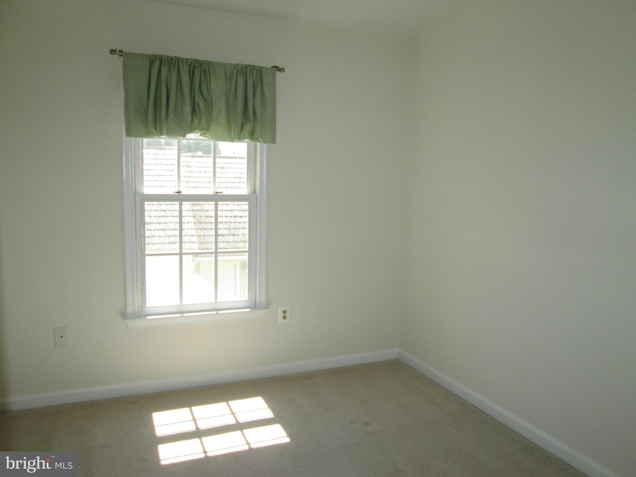 KENTLANDS HILL DISTRICT - Residential Lease