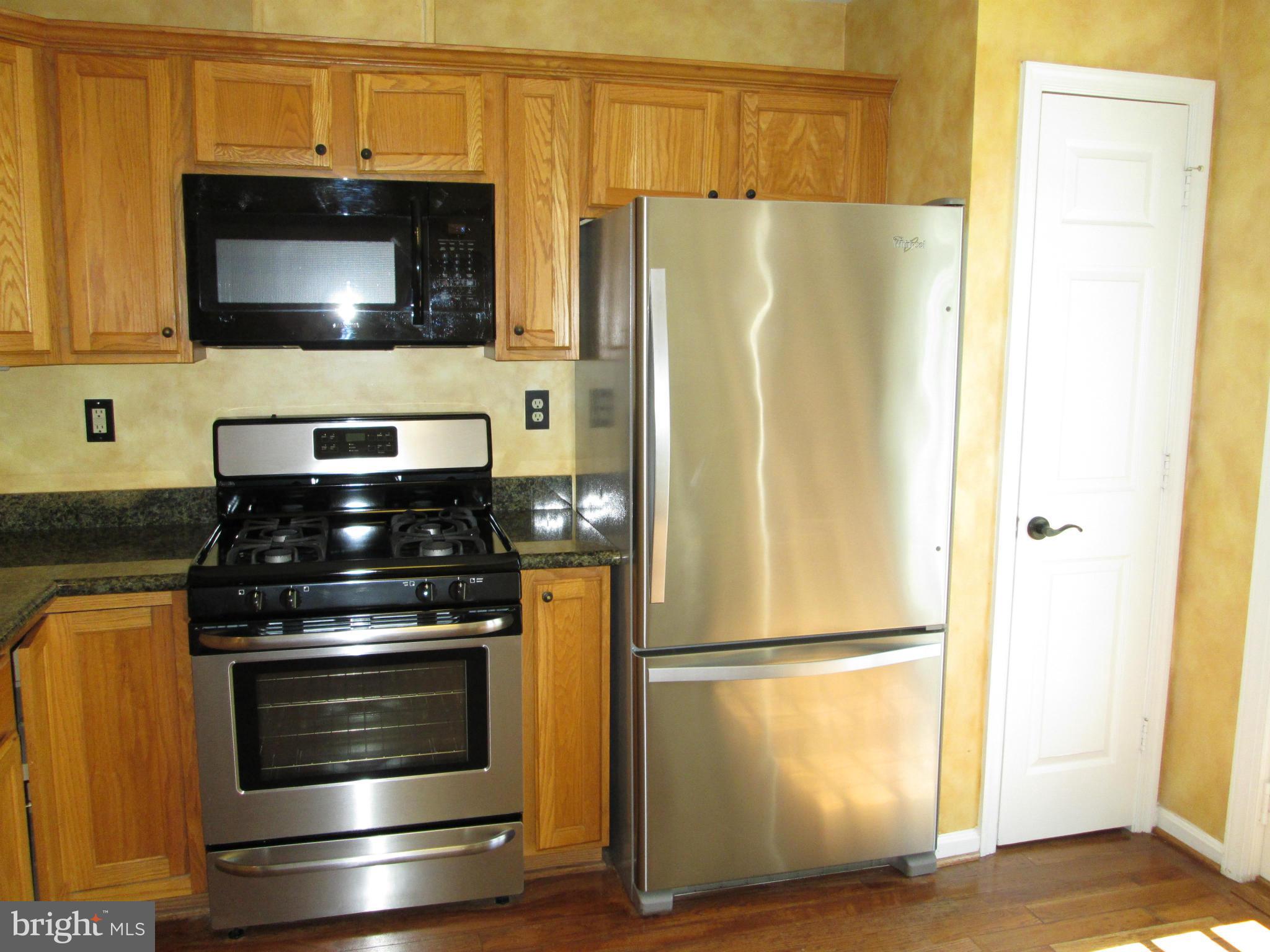 KENTLANDS HILL DISTRICT - Residential Lease