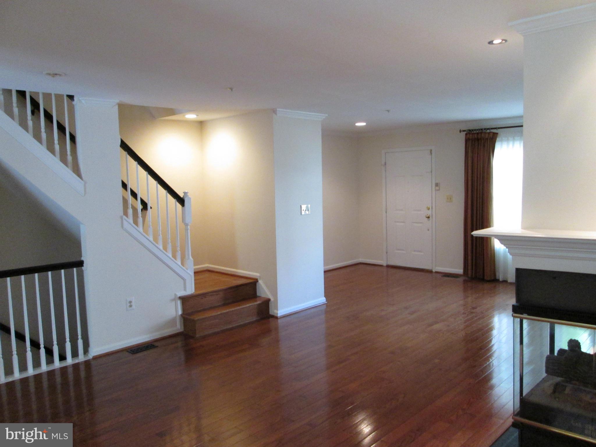 KENTLANDS HILL DISTRICT - Residential Lease