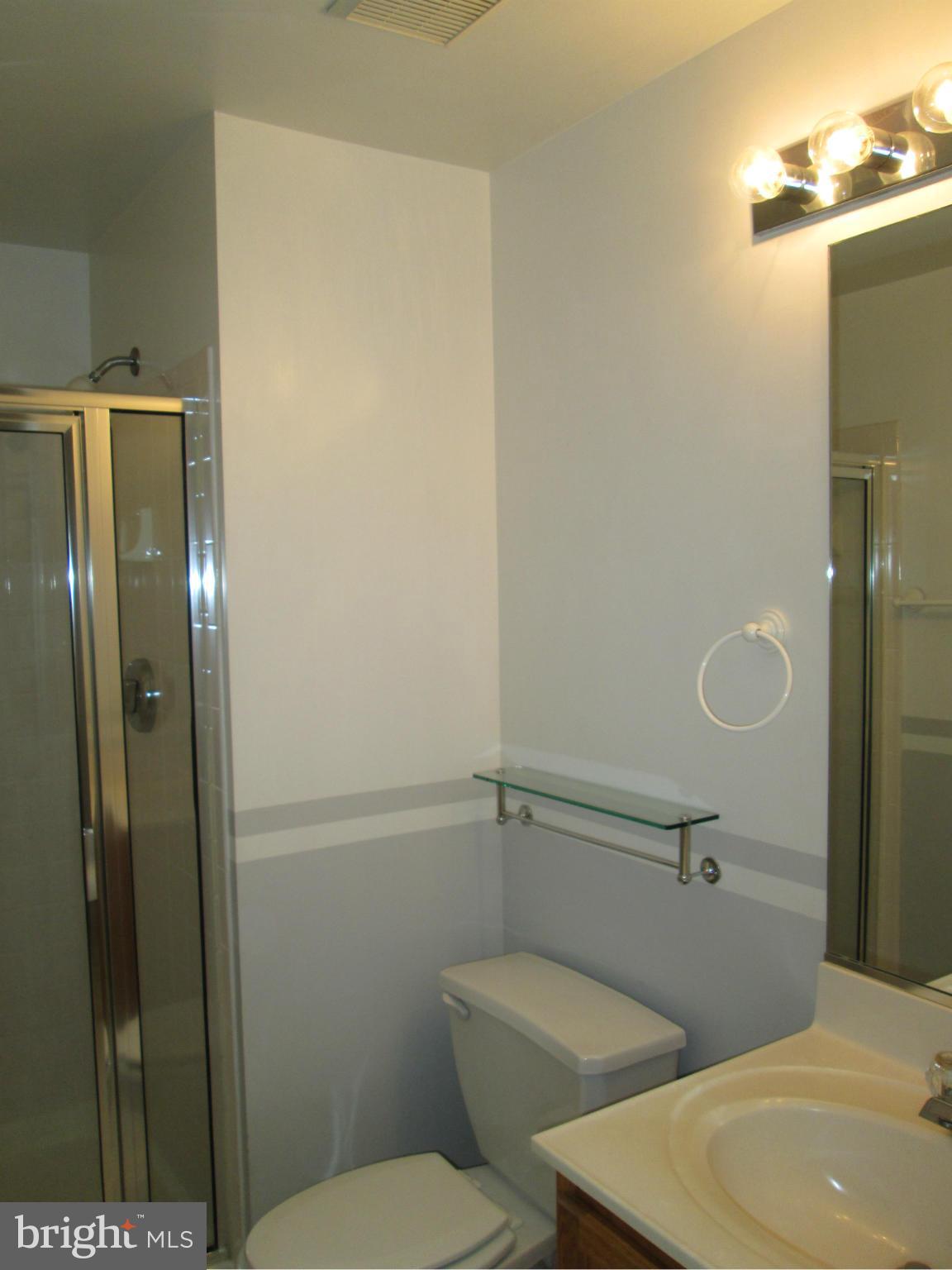 KENTLANDS HILL DISTRICT - Residential Lease