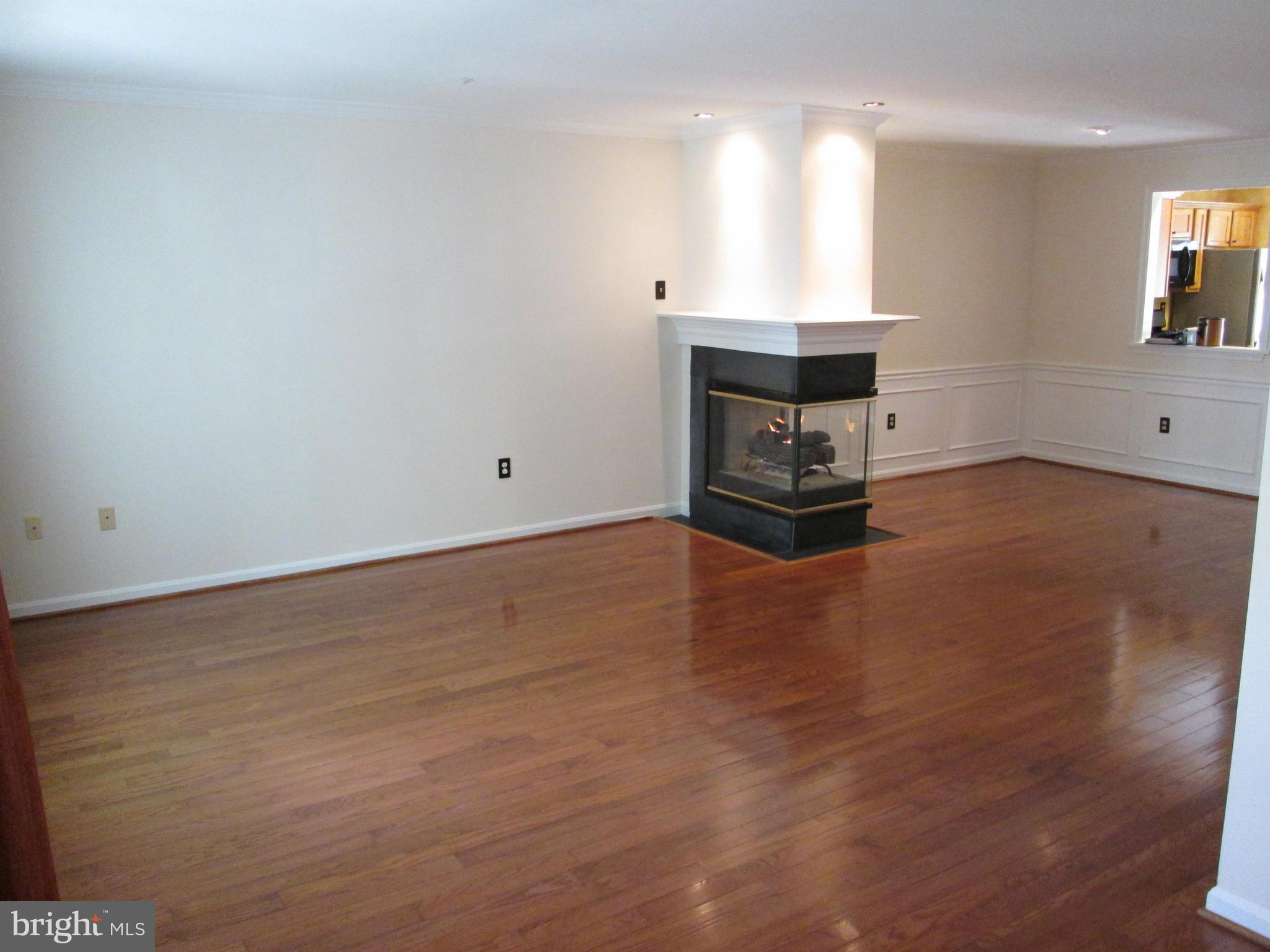 KENTLANDS HILL DISTRICT - Residential Lease