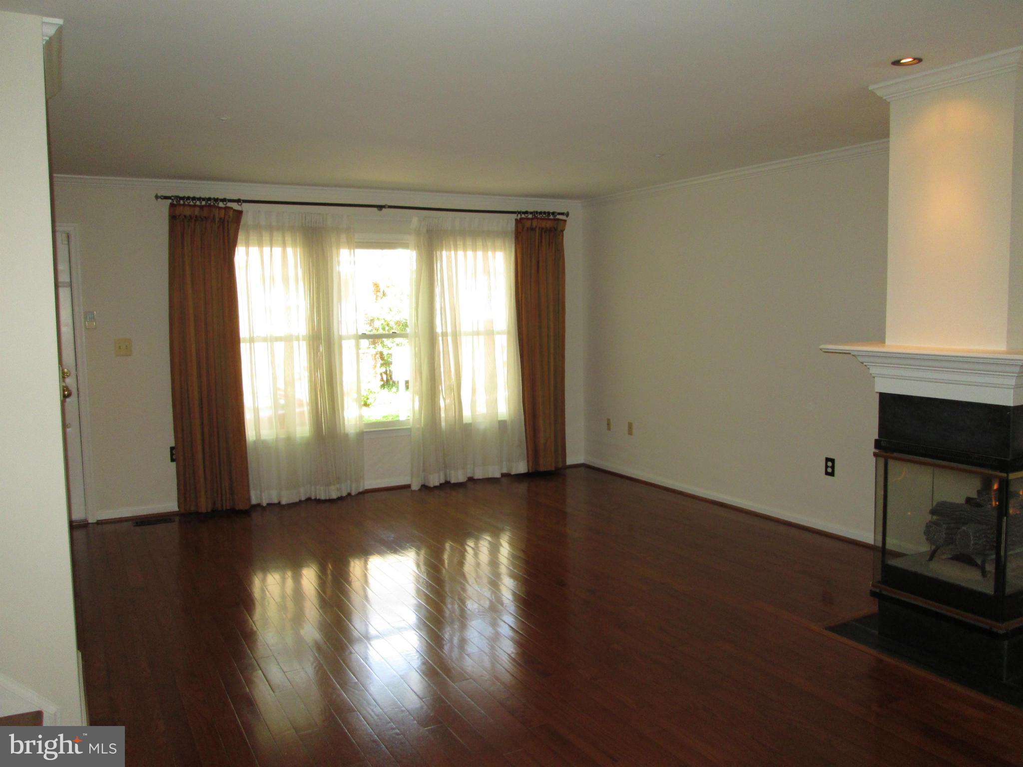 KENTLANDS HILL DISTRICT - Residential Lease