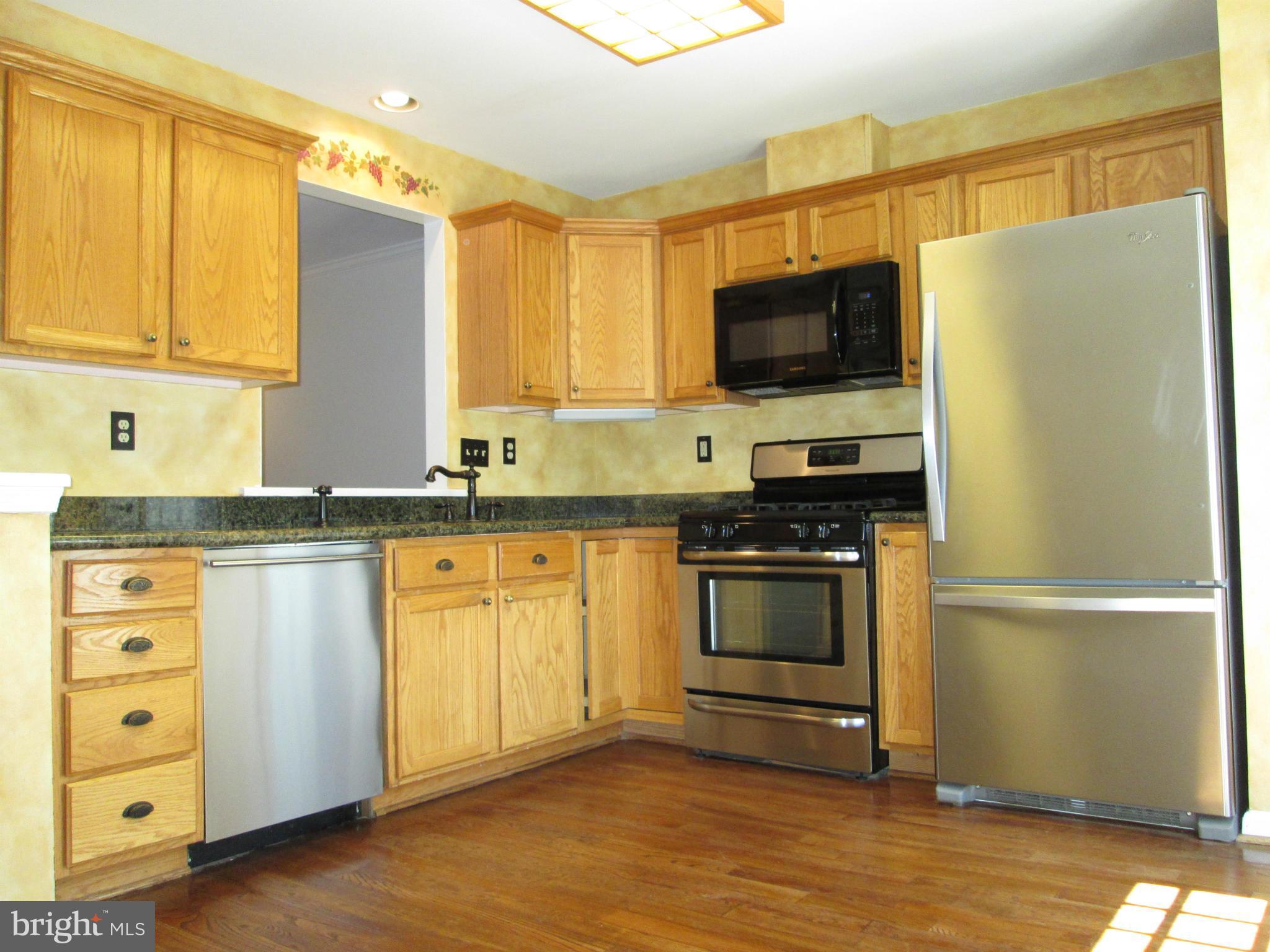 KENTLANDS HILL DISTRICT - Residential Lease