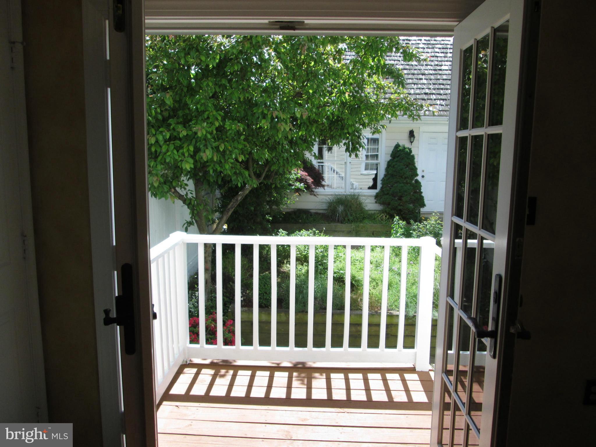 KENTLANDS HILL DISTRICT - Residential Lease