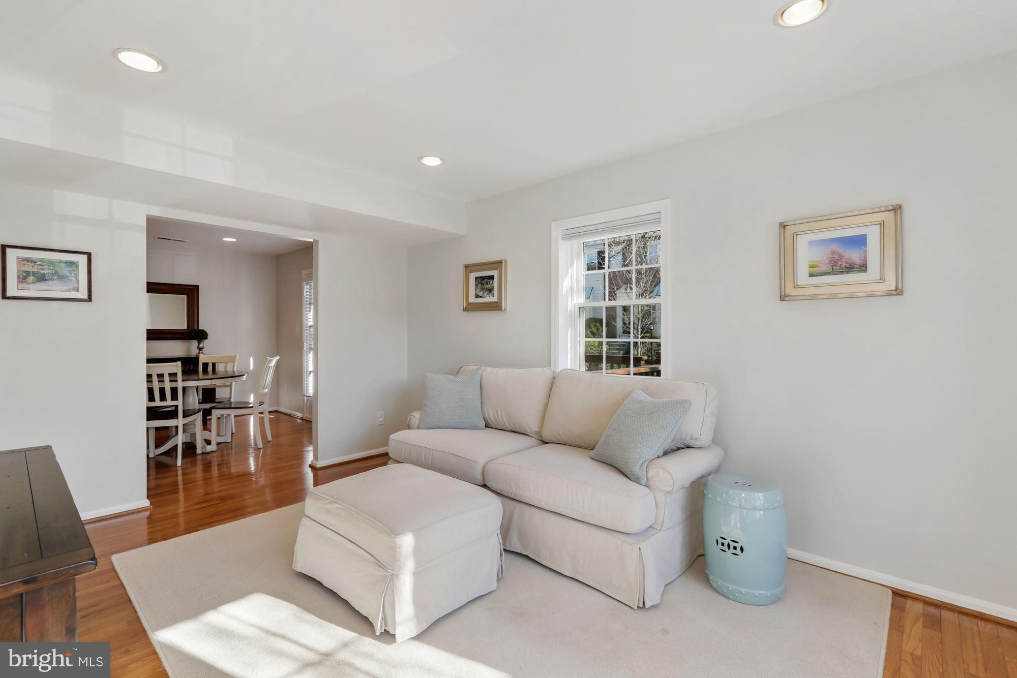 KENWOOD FOREST - Residential