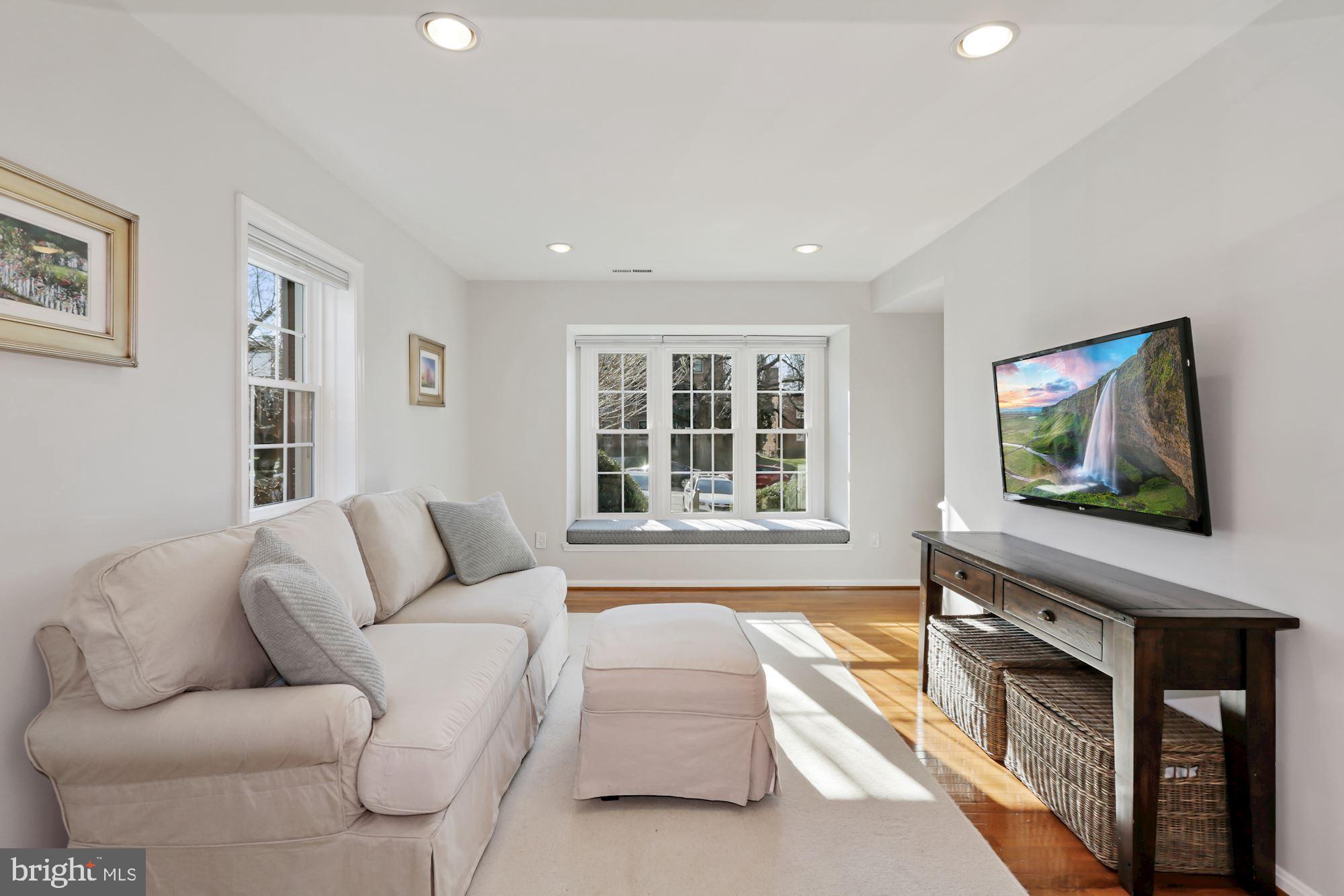 KENWOOD FOREST - Residential