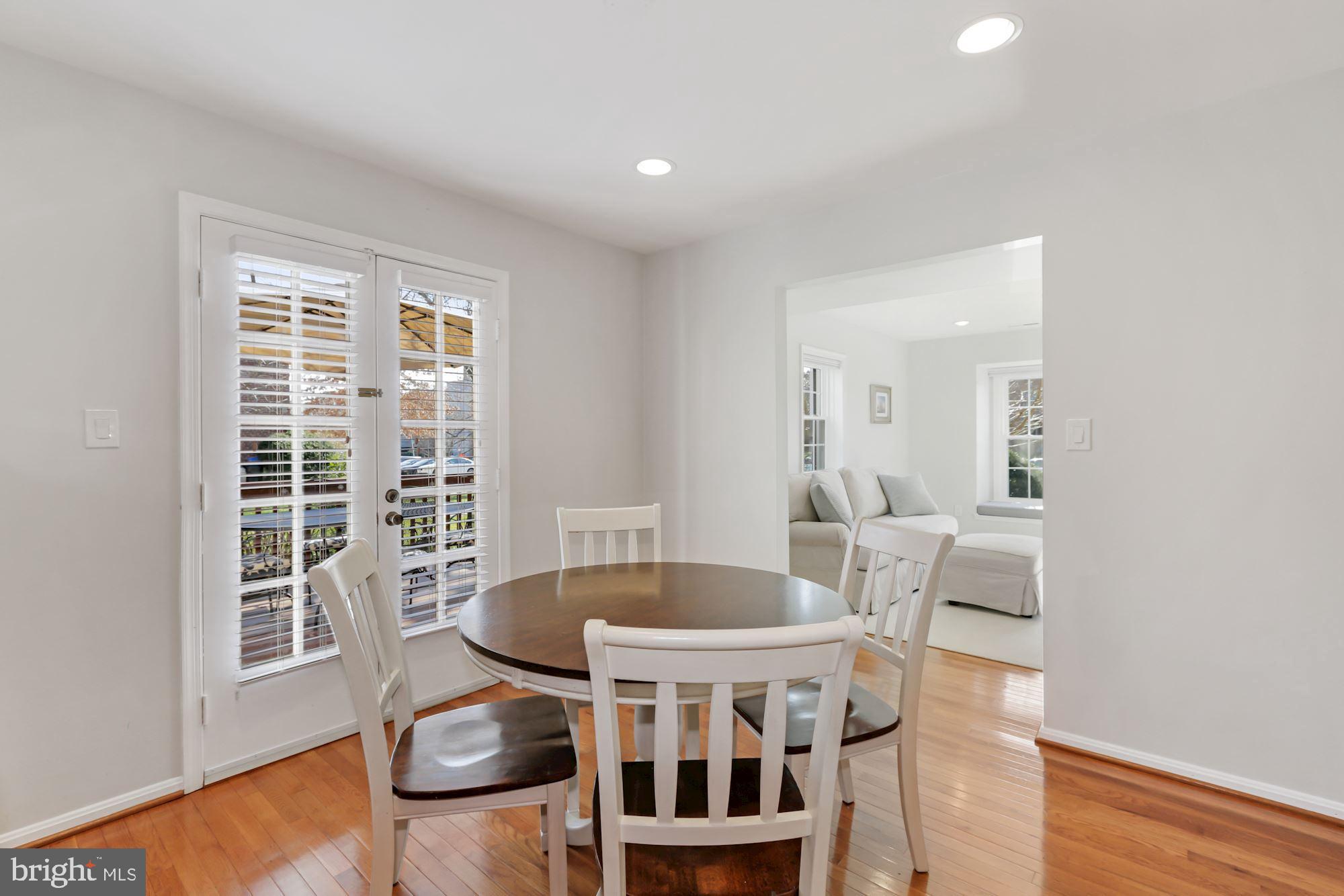 KENWOOD FOREST - Residential