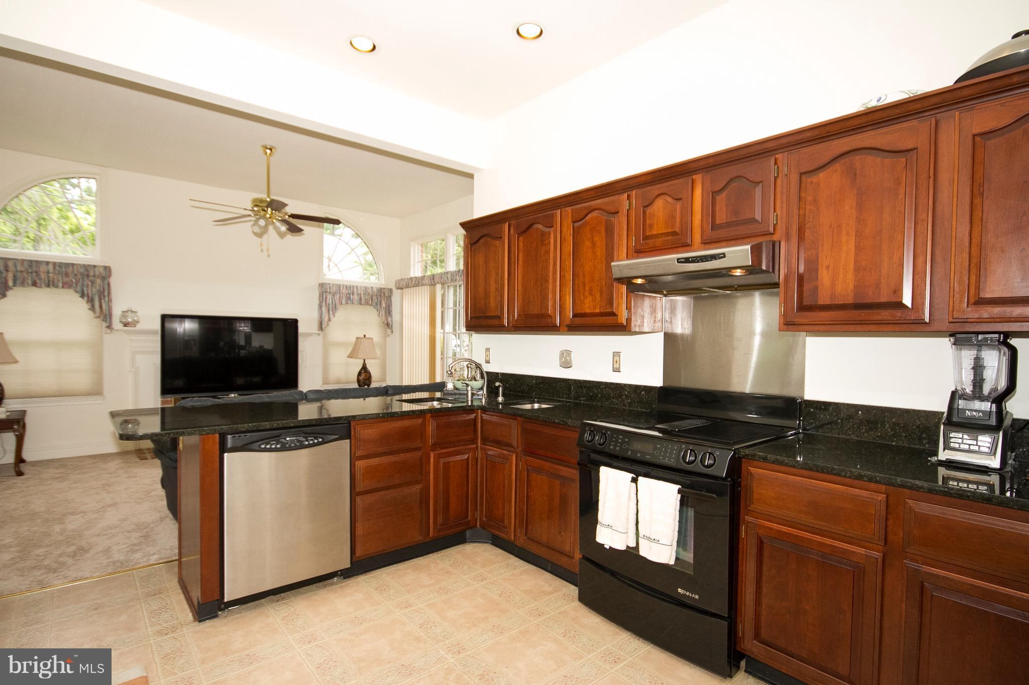 ROLAND PLACE - Residential