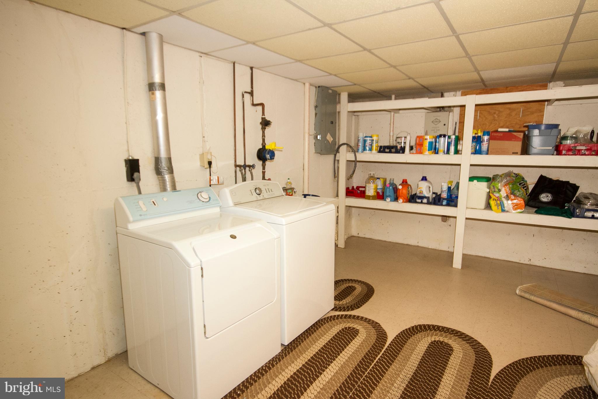 ROLAND PLACE - Residential