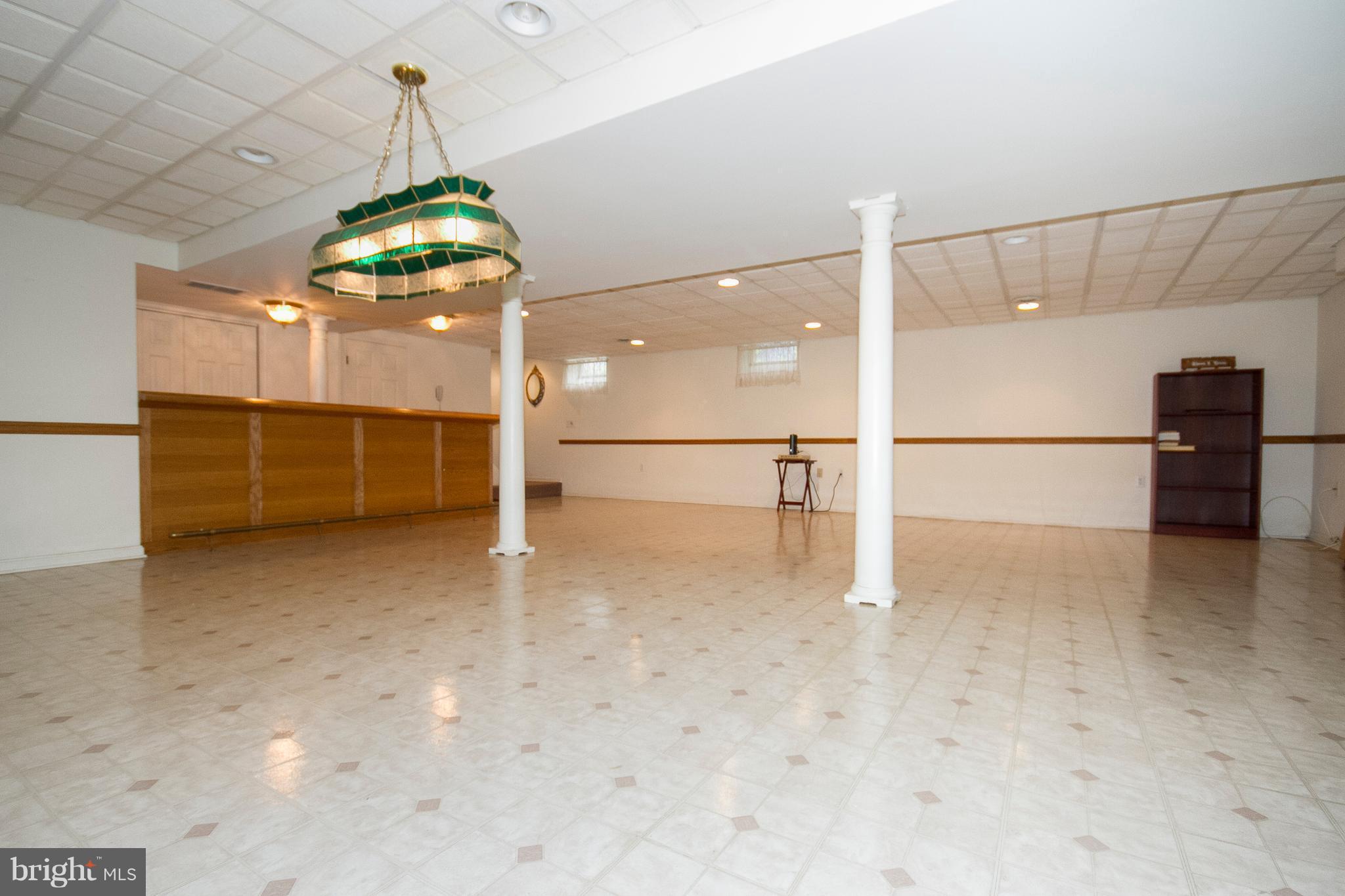 ROLAND PLACE - Residential