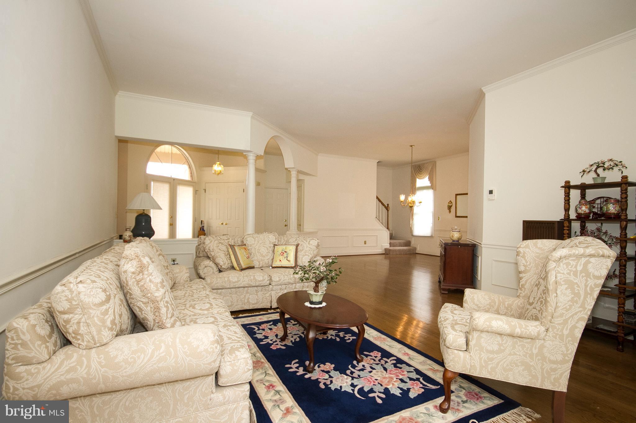 ROLAND PLACE - Residential