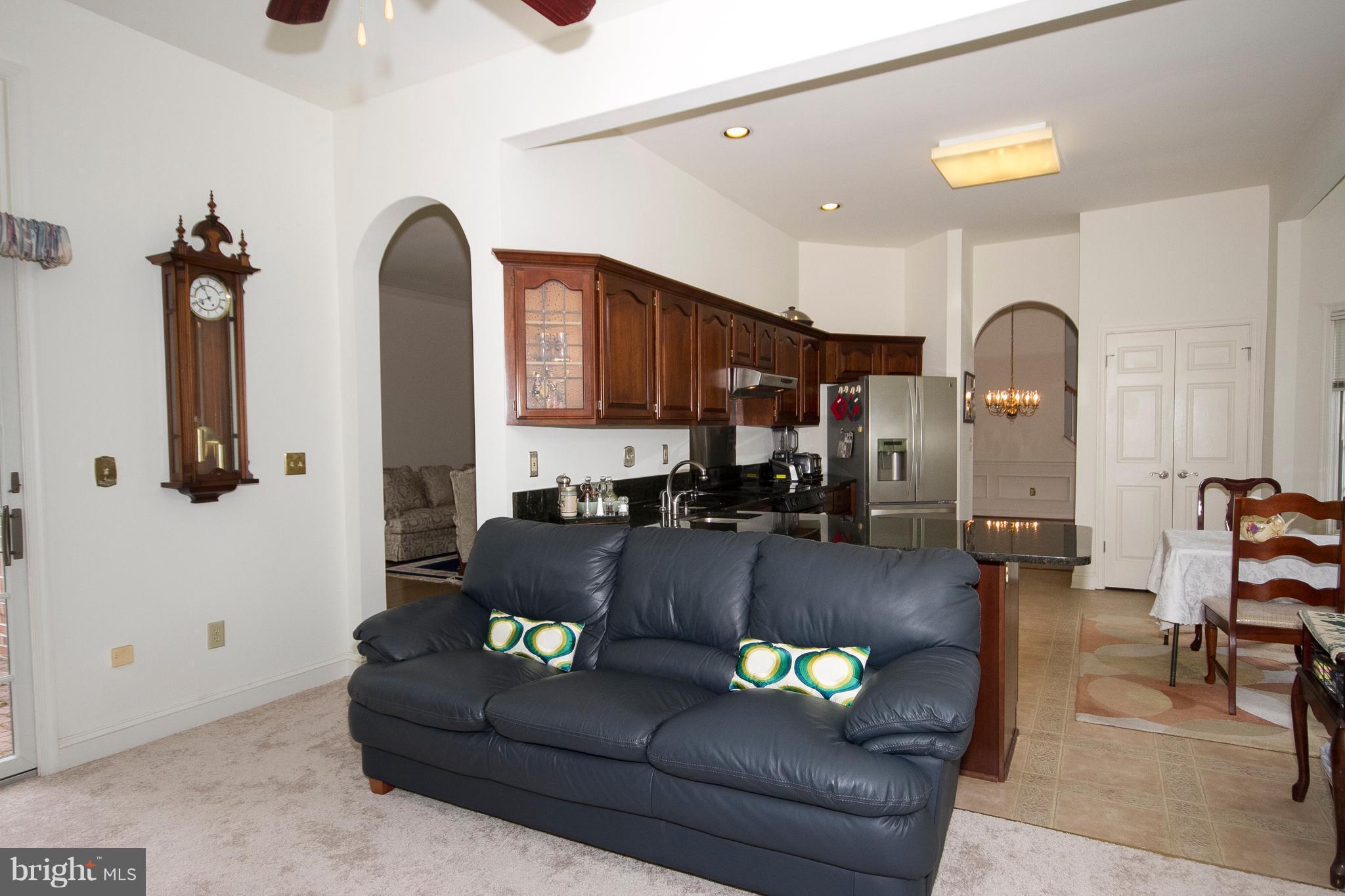 ROLAND PLACE - Residential