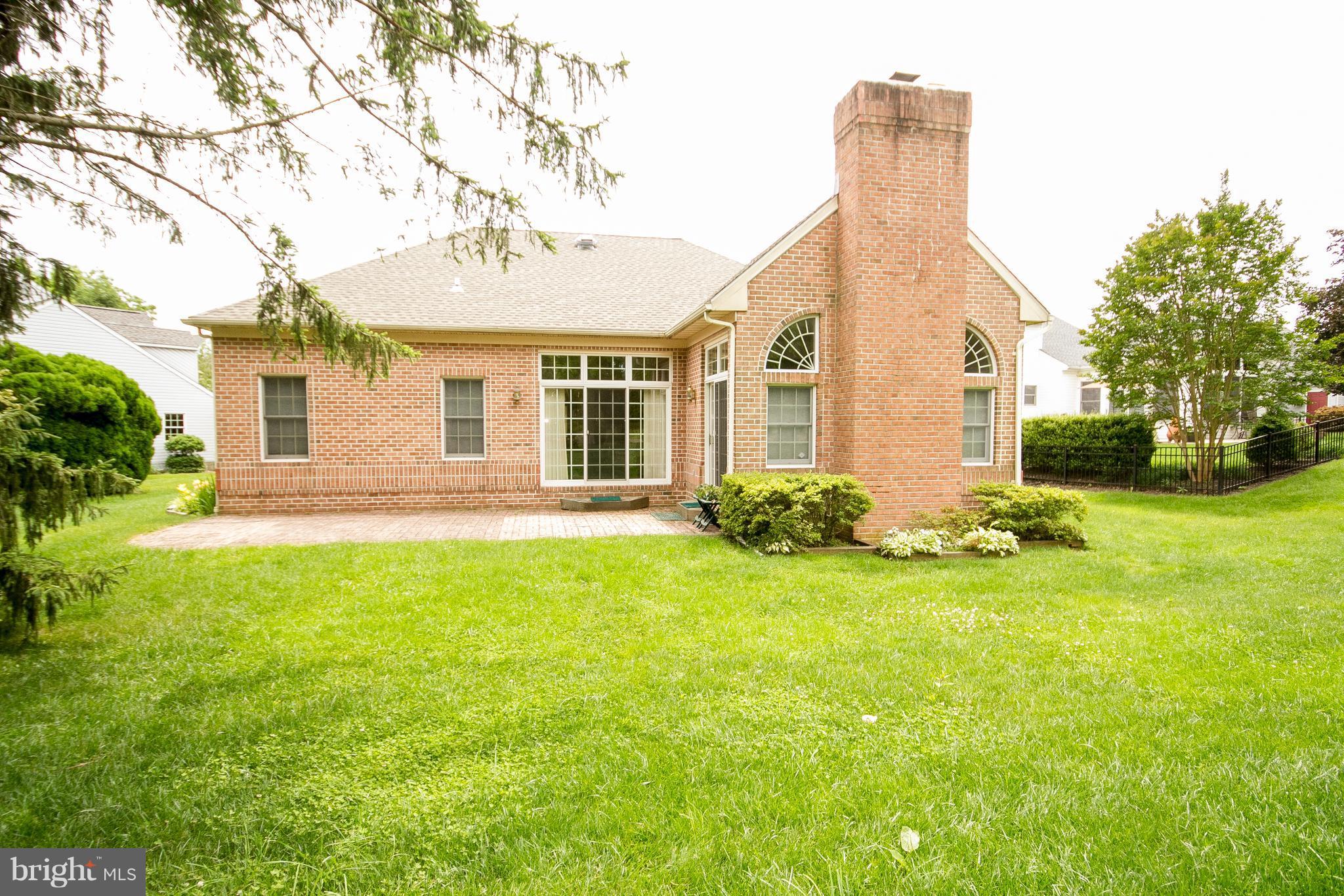 ROLAND PLACE - Residential