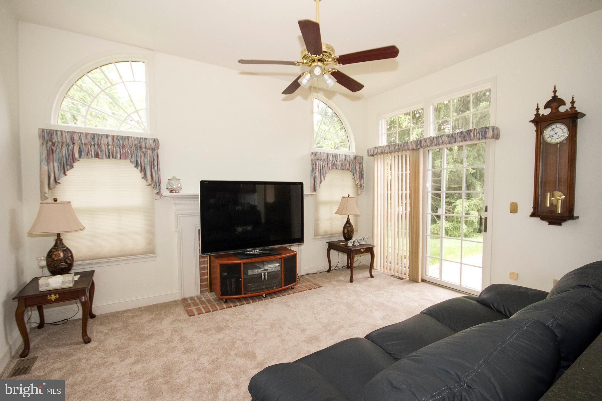 ROLAND PLACE - Residential