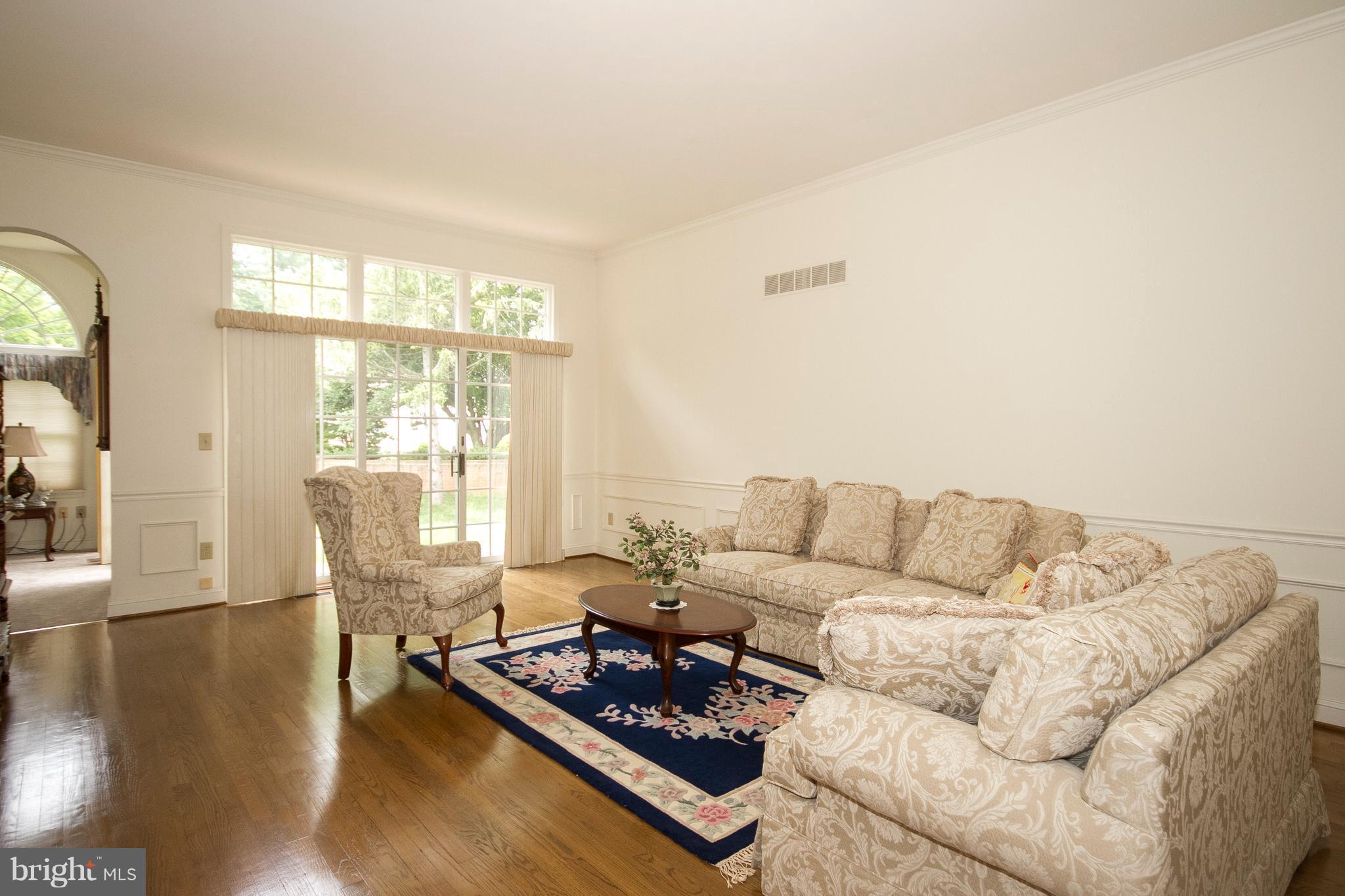 ROLAND PLACE - Residential